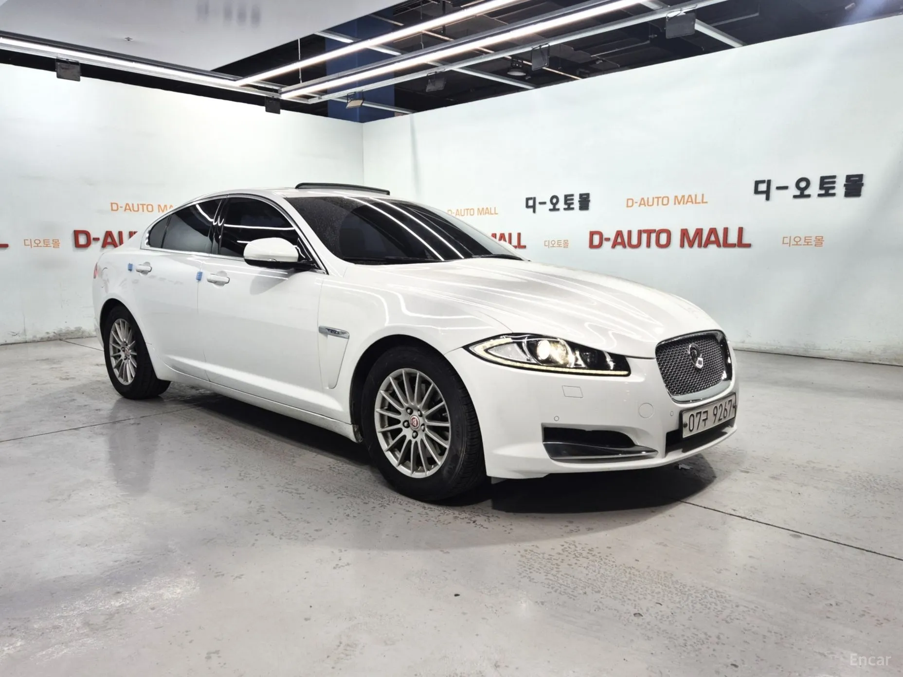 Jaguar New XF