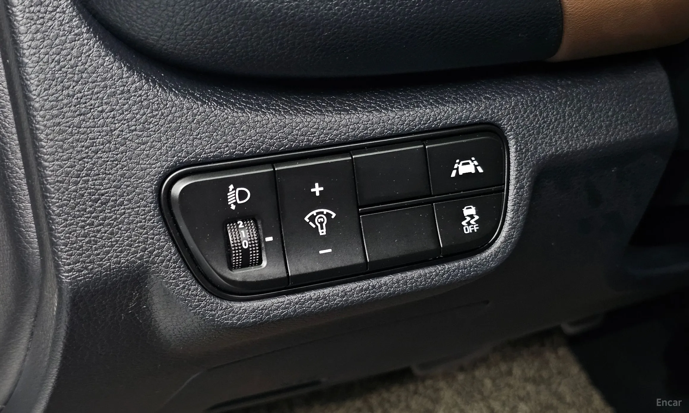Kia Seltos превью 17