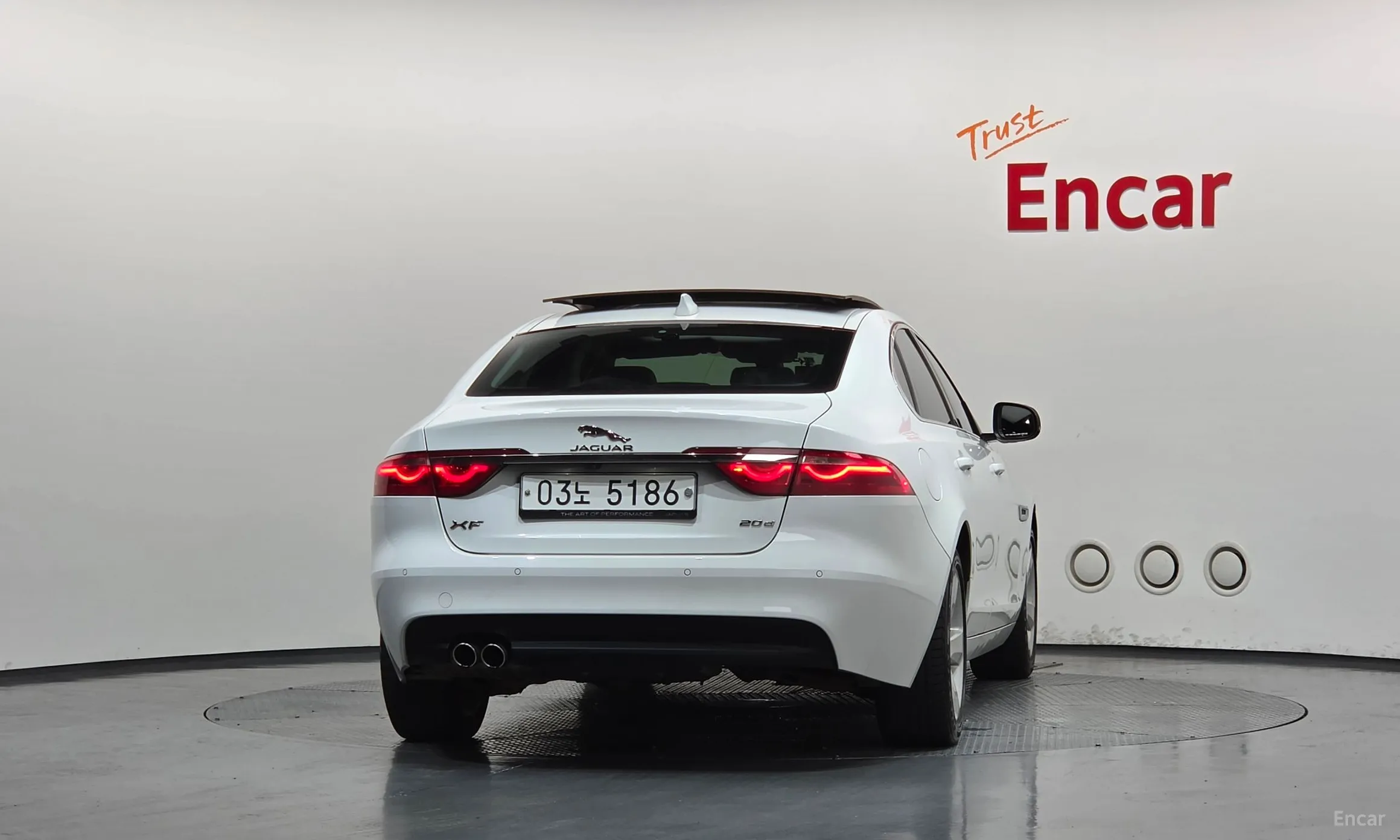 Jaguar XF (x260) превью 4