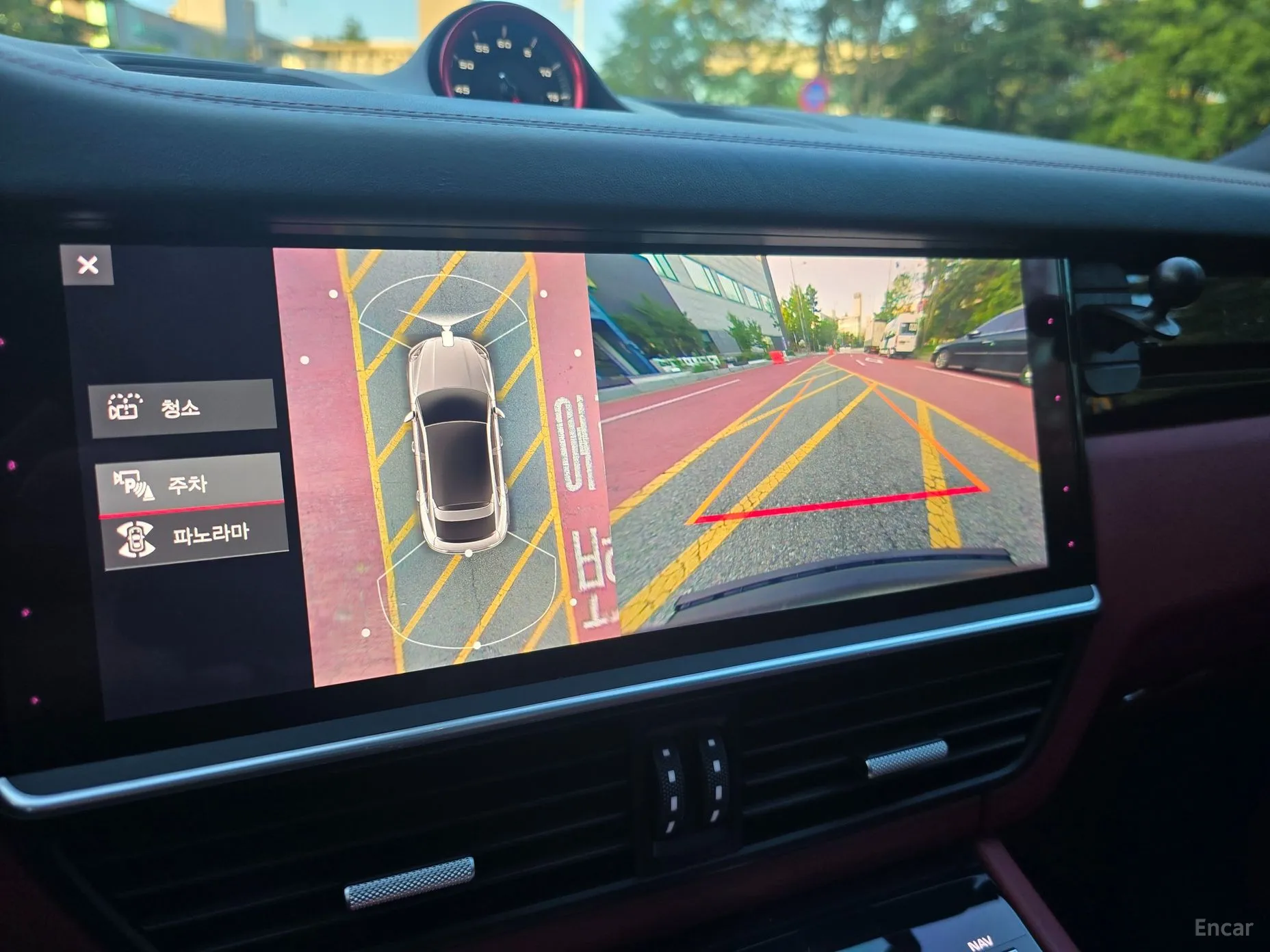 Porsche Cayenne (PO536) превью 15