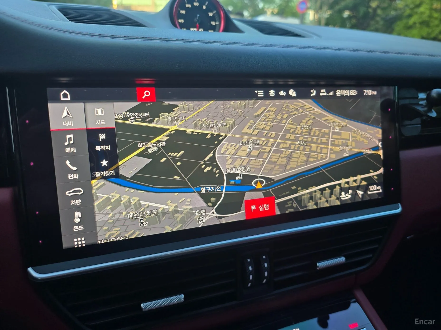 Porsche Cayenne (PO536) превью 16