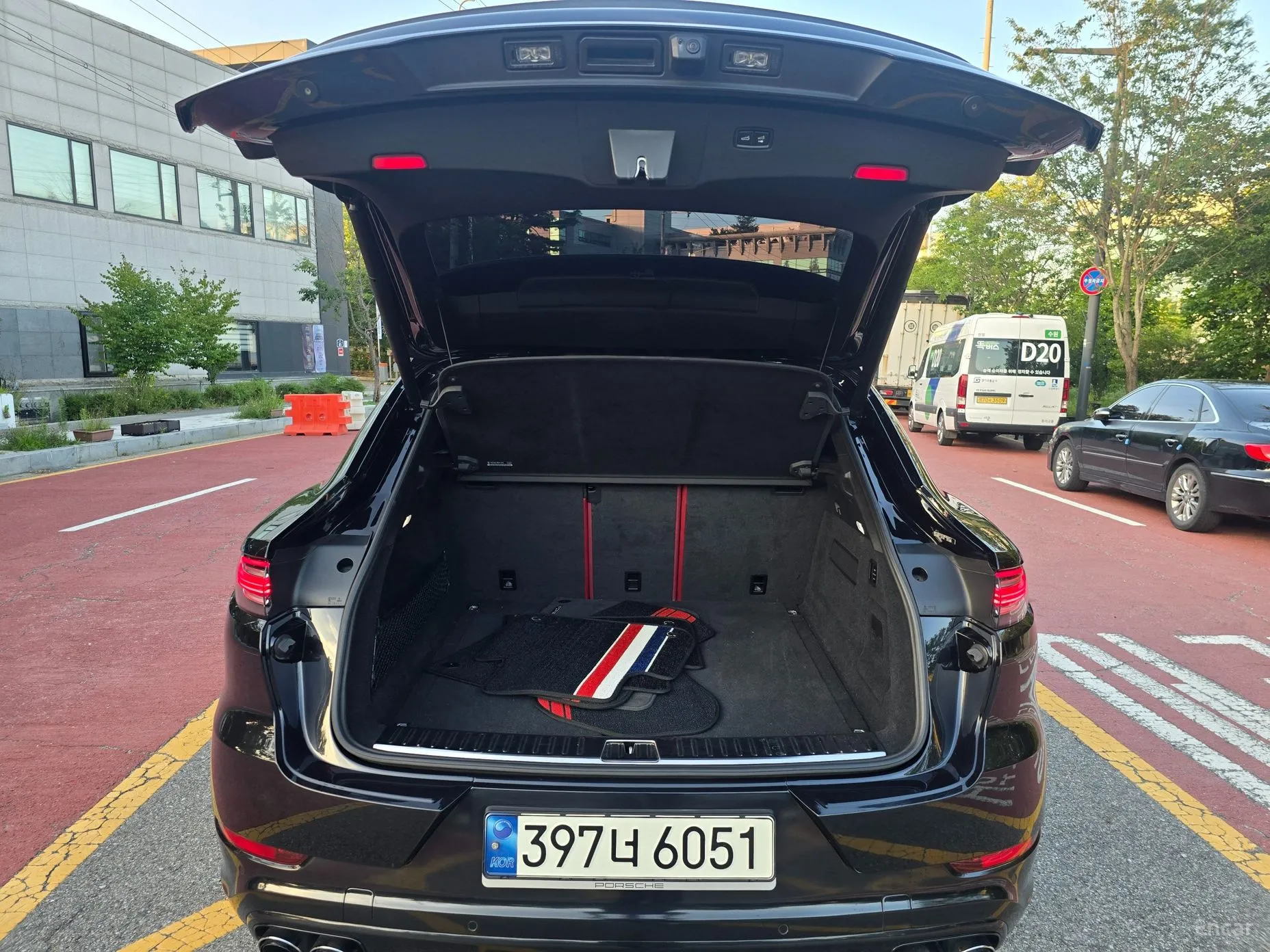 Porsche Cayenne (PO536) превью 19