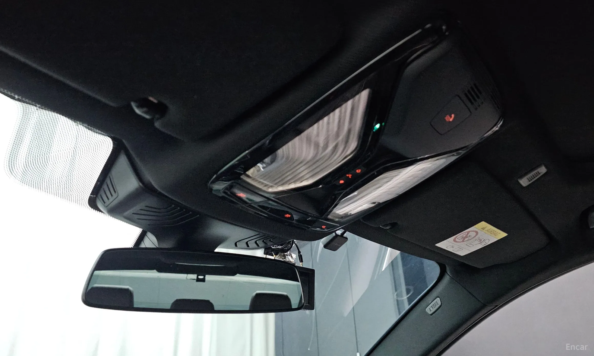 BMW 5 Series (G30) превью 17