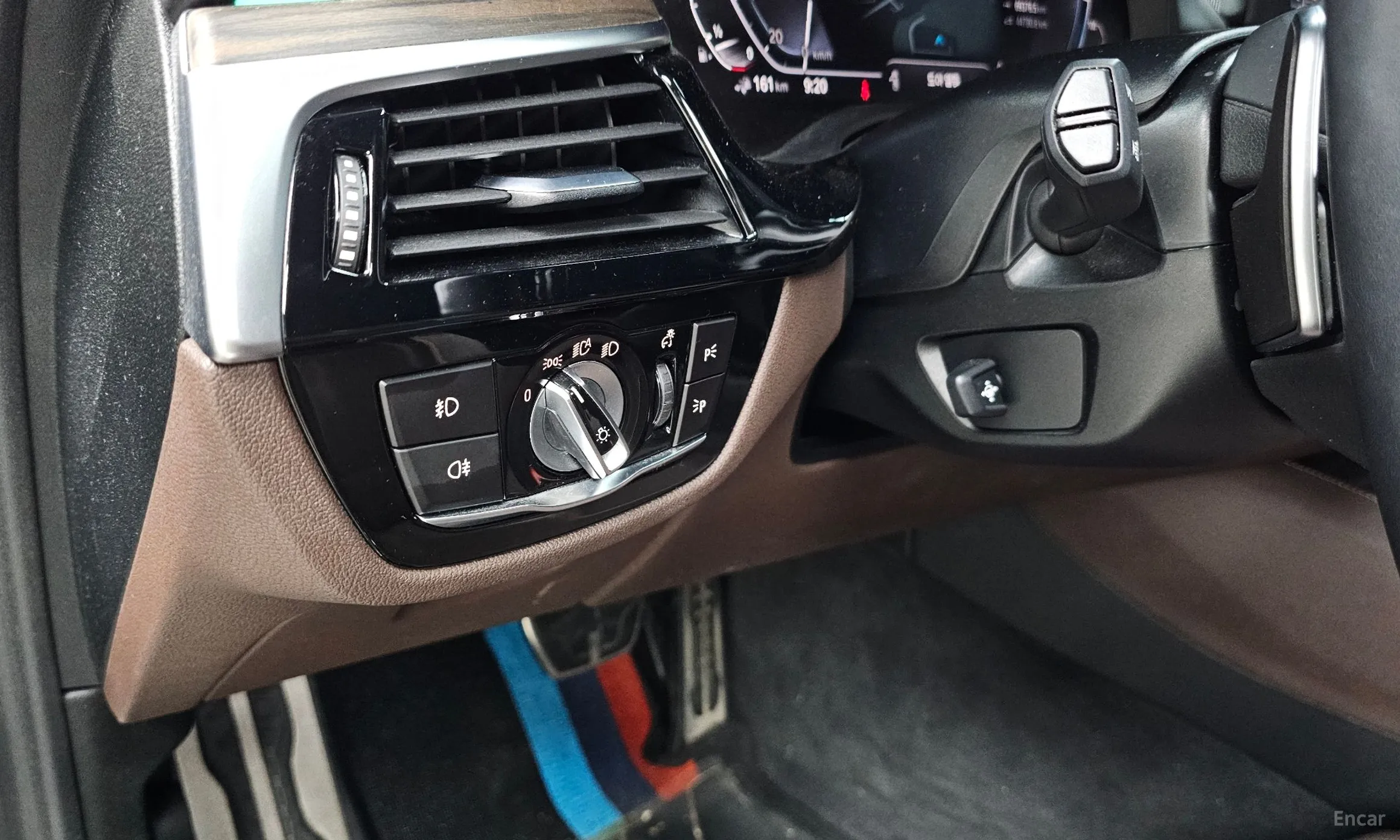BMW 5 Series (G30) превью 18