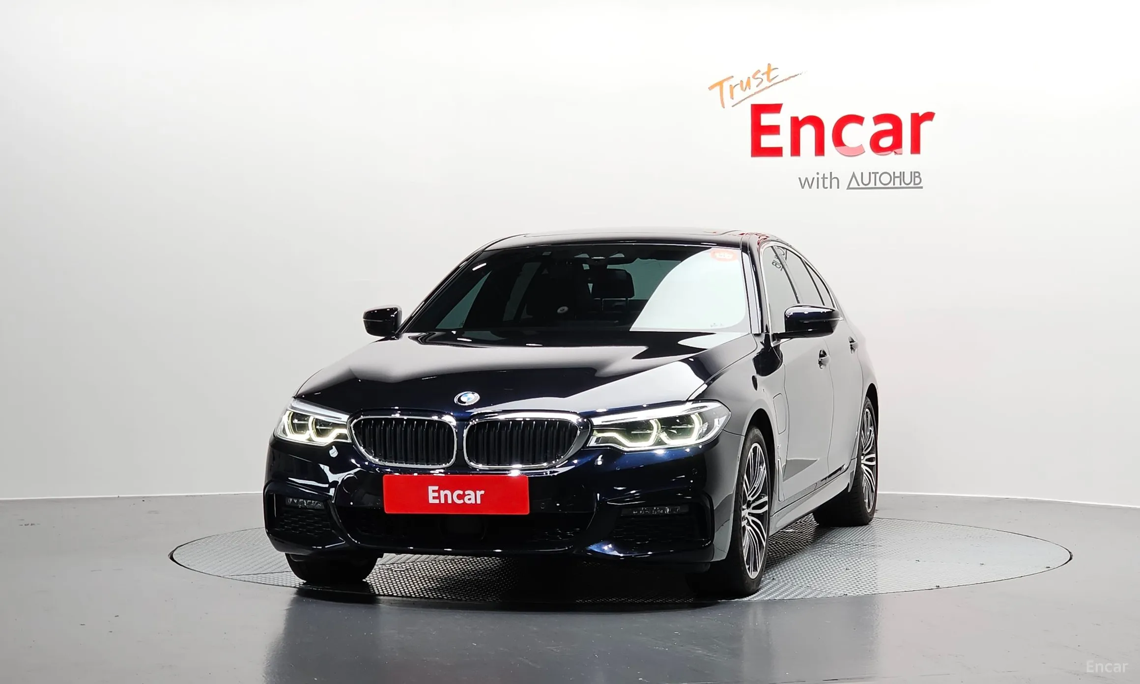 BMW 5 Series (G30) превью 3