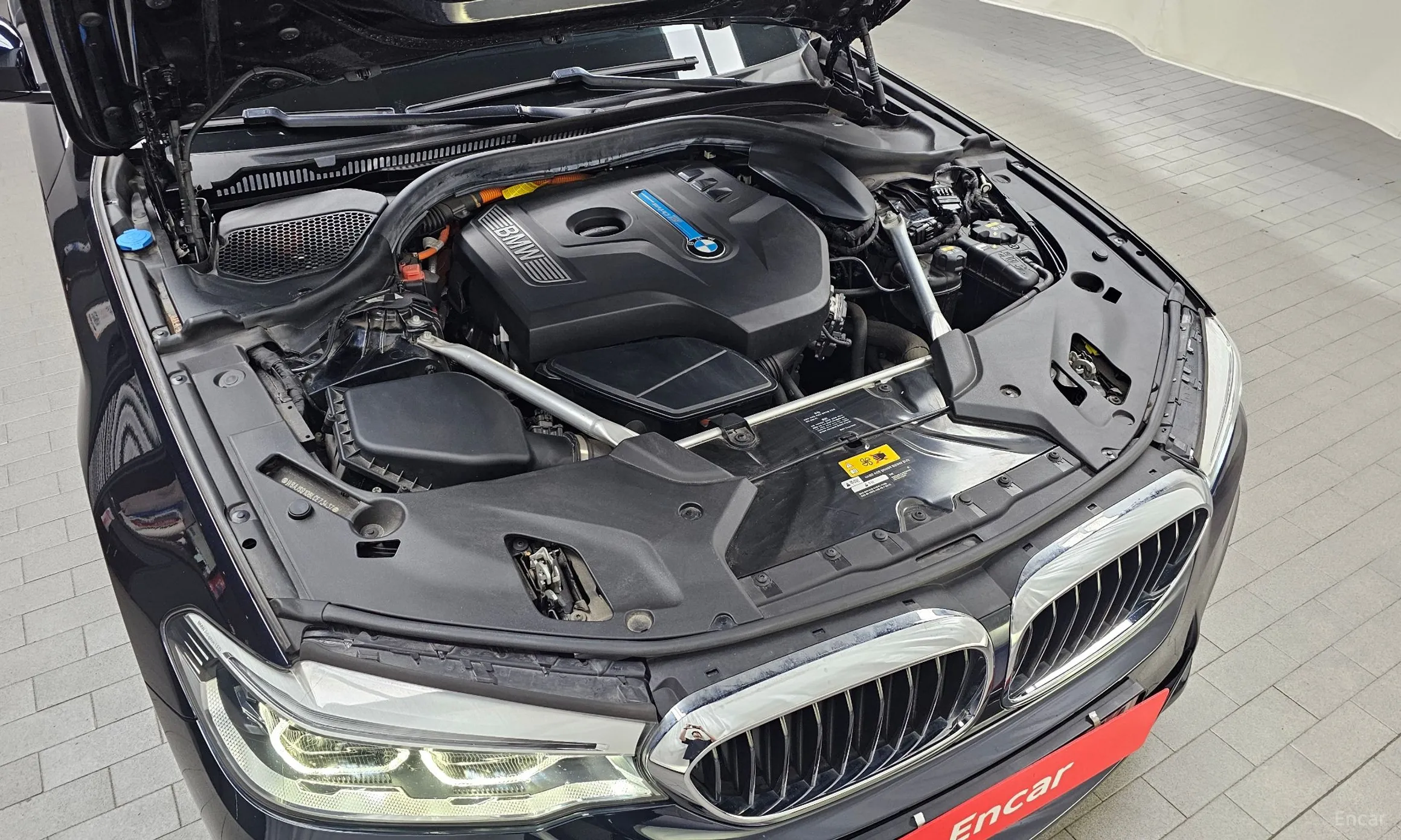 BMW 5 Series (G30) превью 6