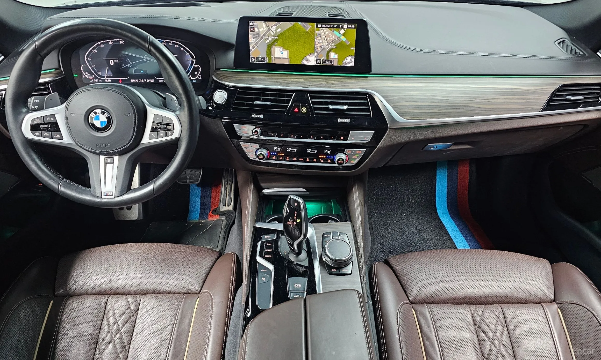 BMW 5 Series (G30) превью 7