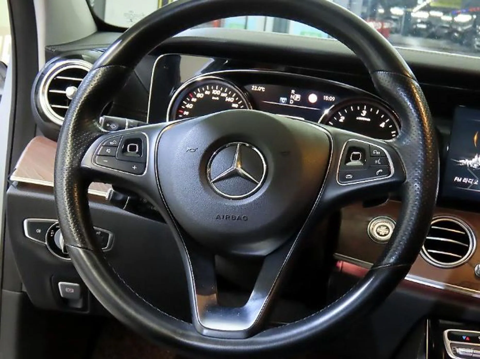 Mercedes Benz E-Class W213 превью 8