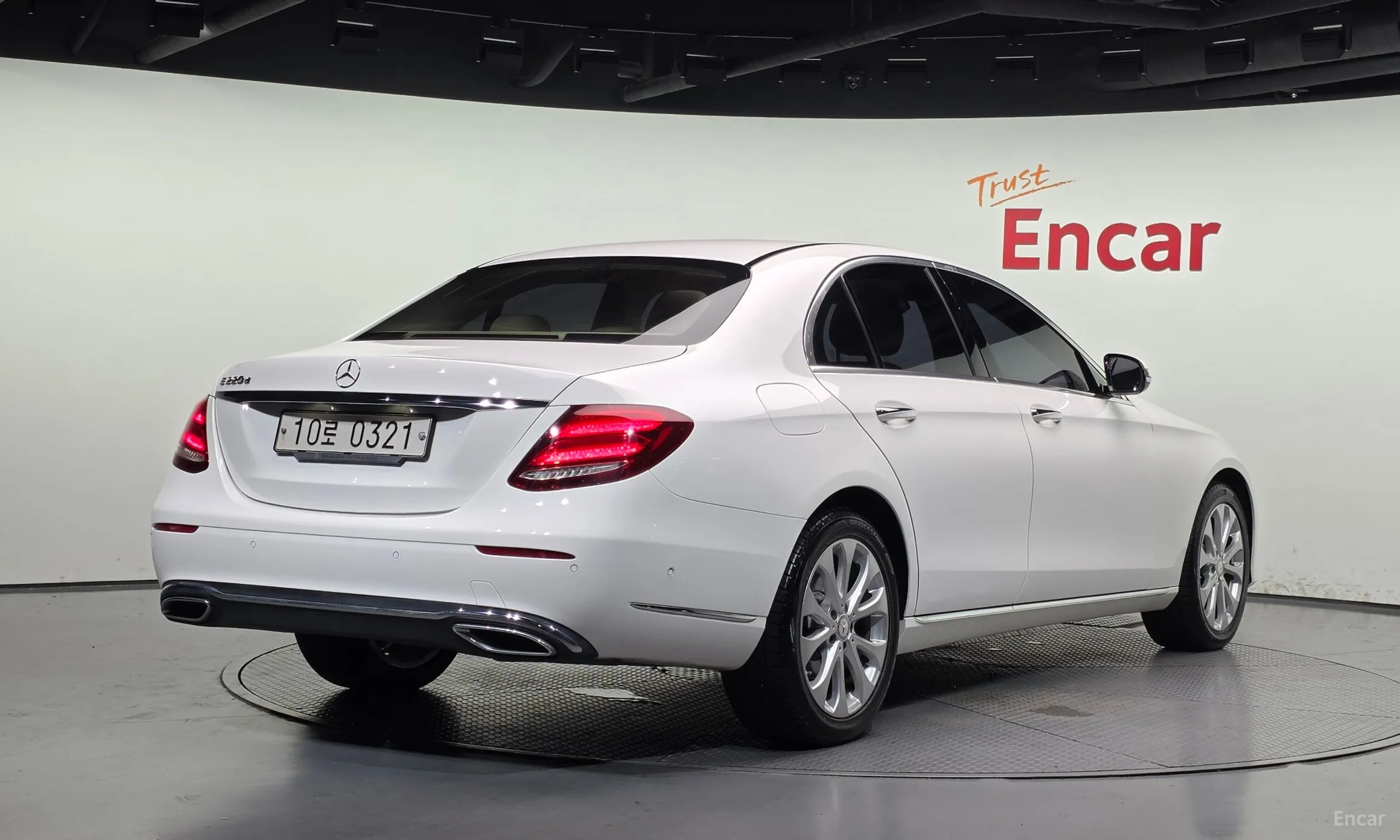 Mercedes Benz E-Class W213