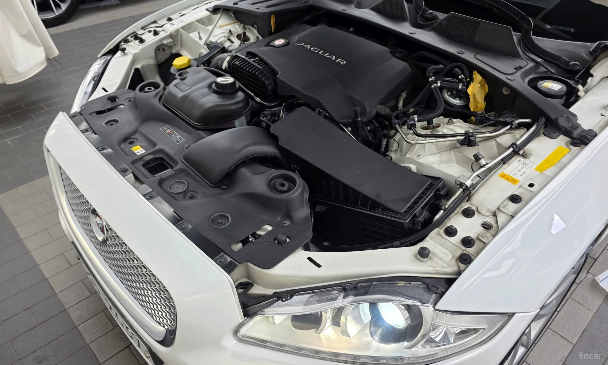 Jaguar All New XJ превью 6