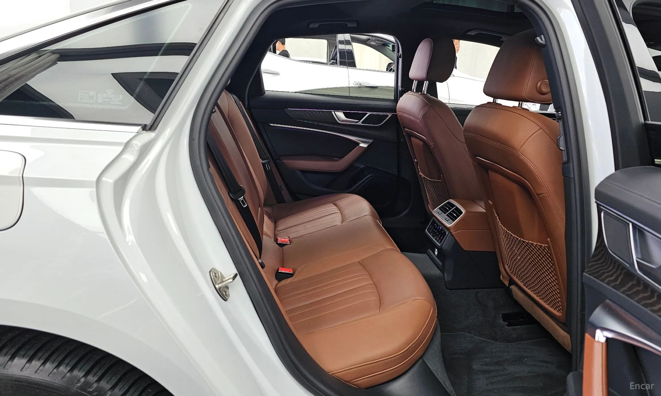 Audi A6 (C8) превью 12