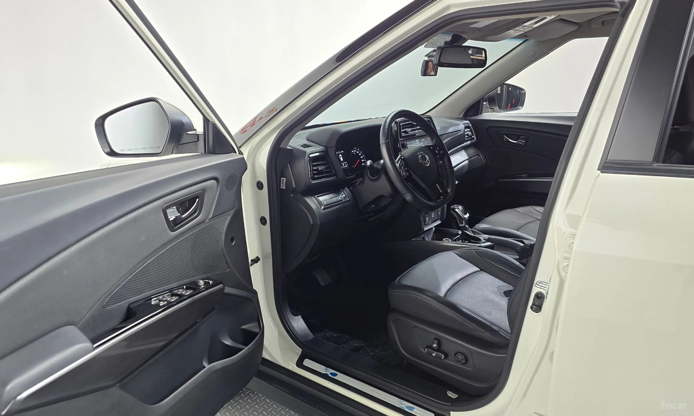 KG Mobility (SsangYong) Berry New Tivoli превью 10