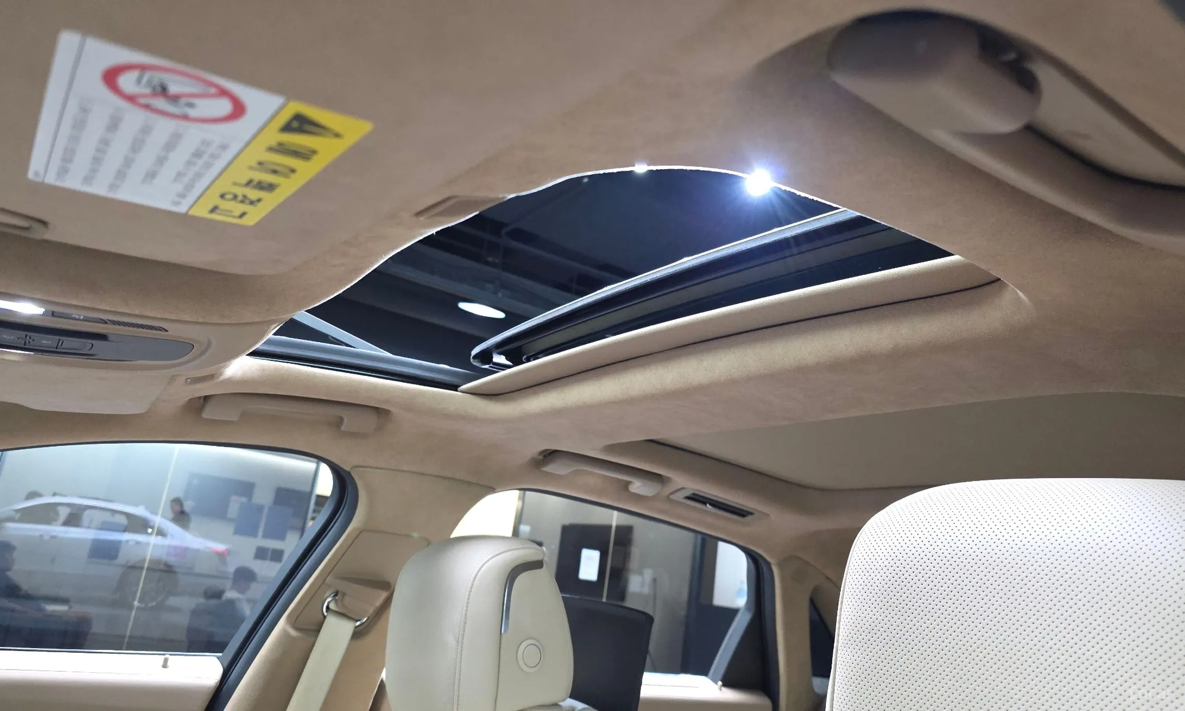 Cadillac CT6 превью 19