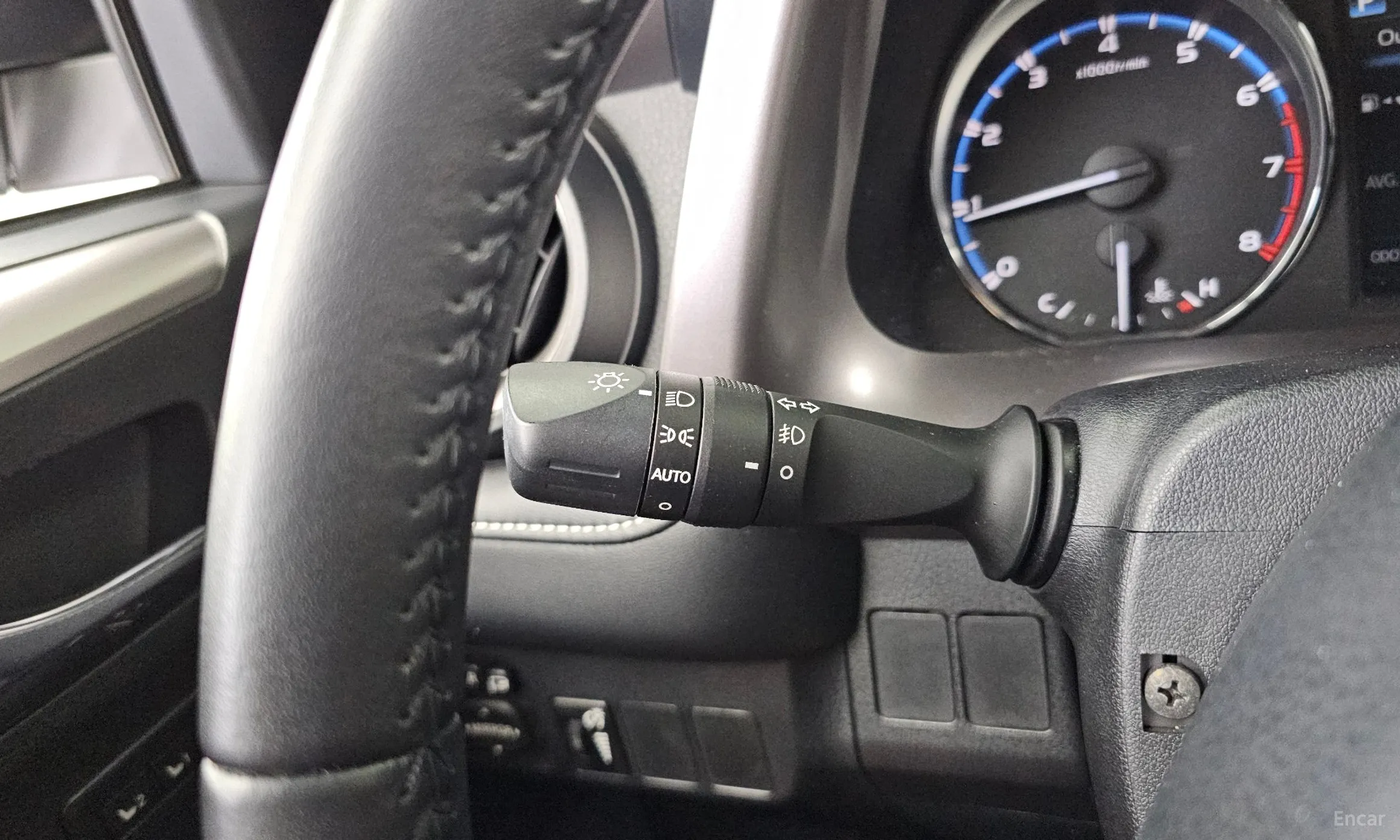 Toyota RAV4 превью 19