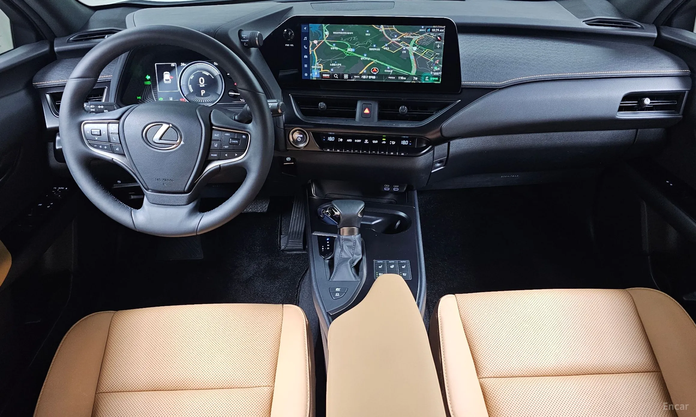 Lexus UX250h превью 7