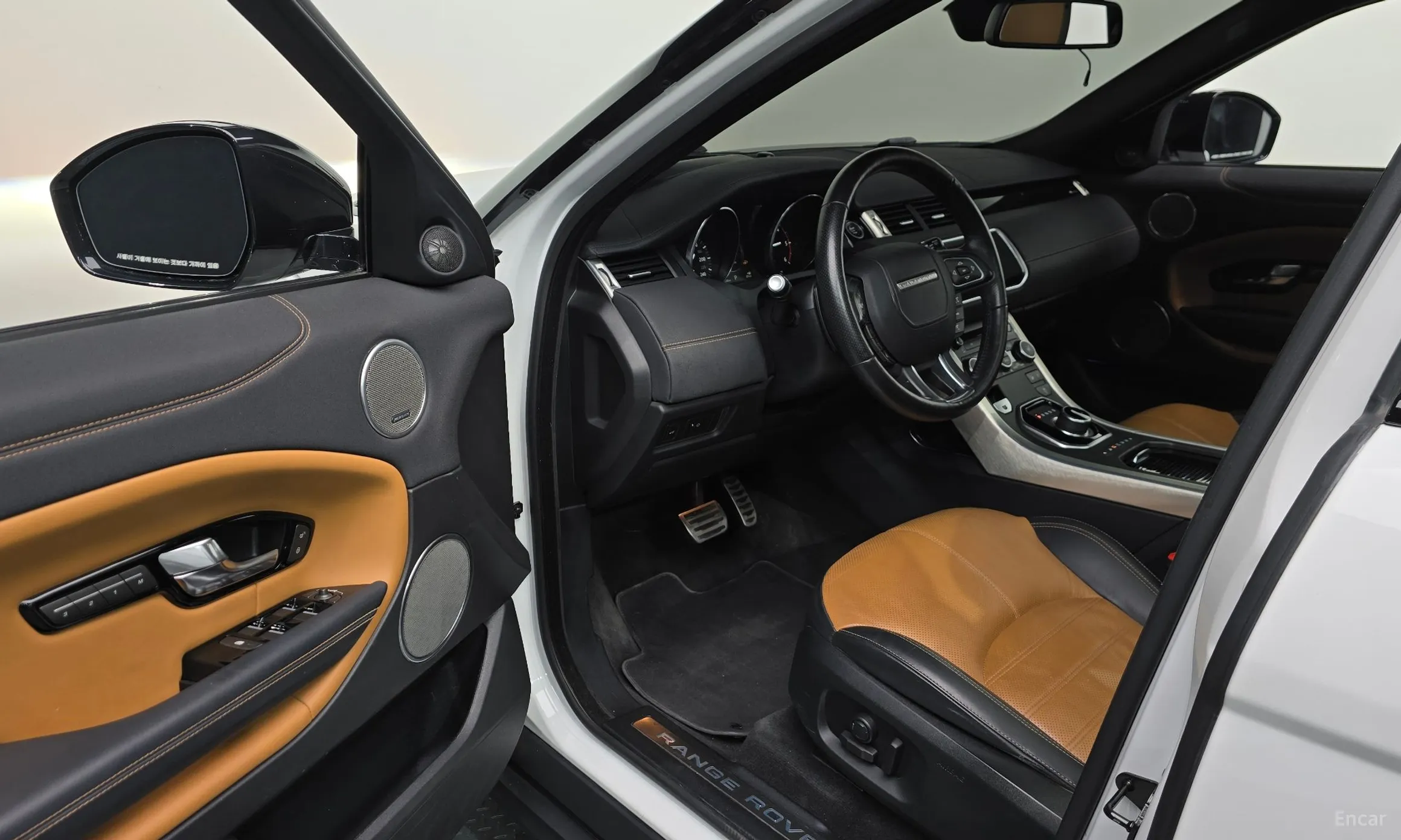 Land Rover Range Rover Evoque превью 10