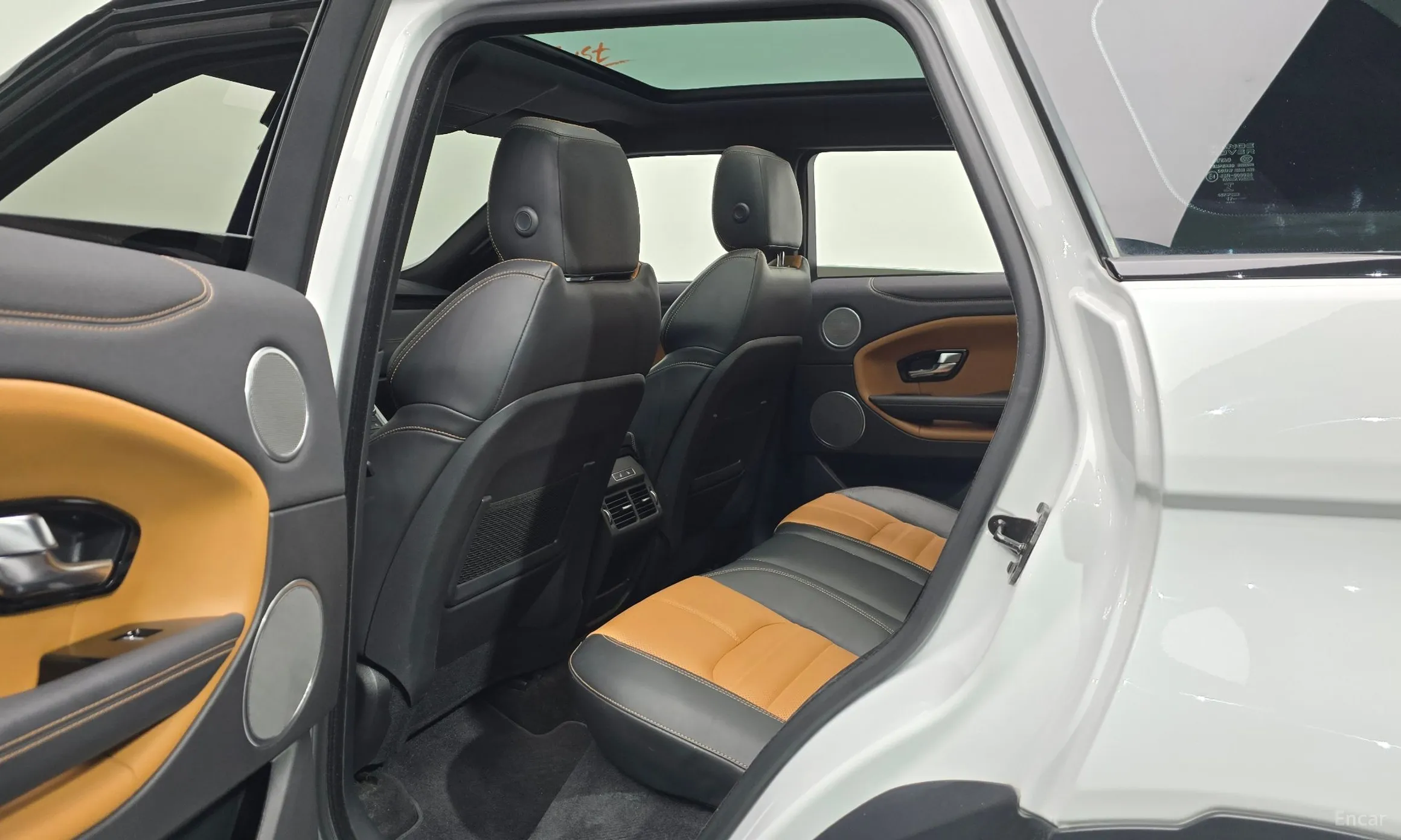 Land Rover Range Rover Evoque превью 11