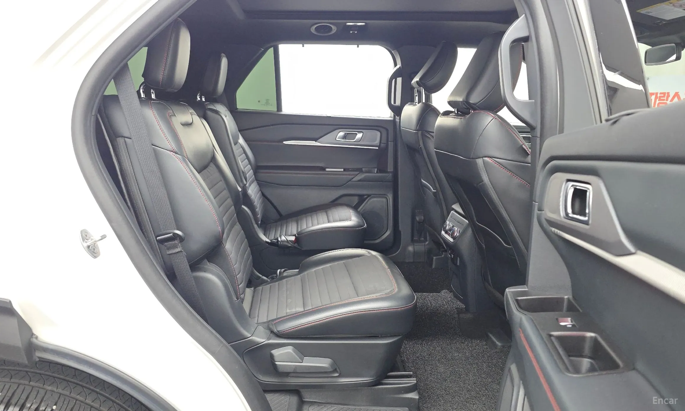 Ford Explorer 6th Generation превью 12