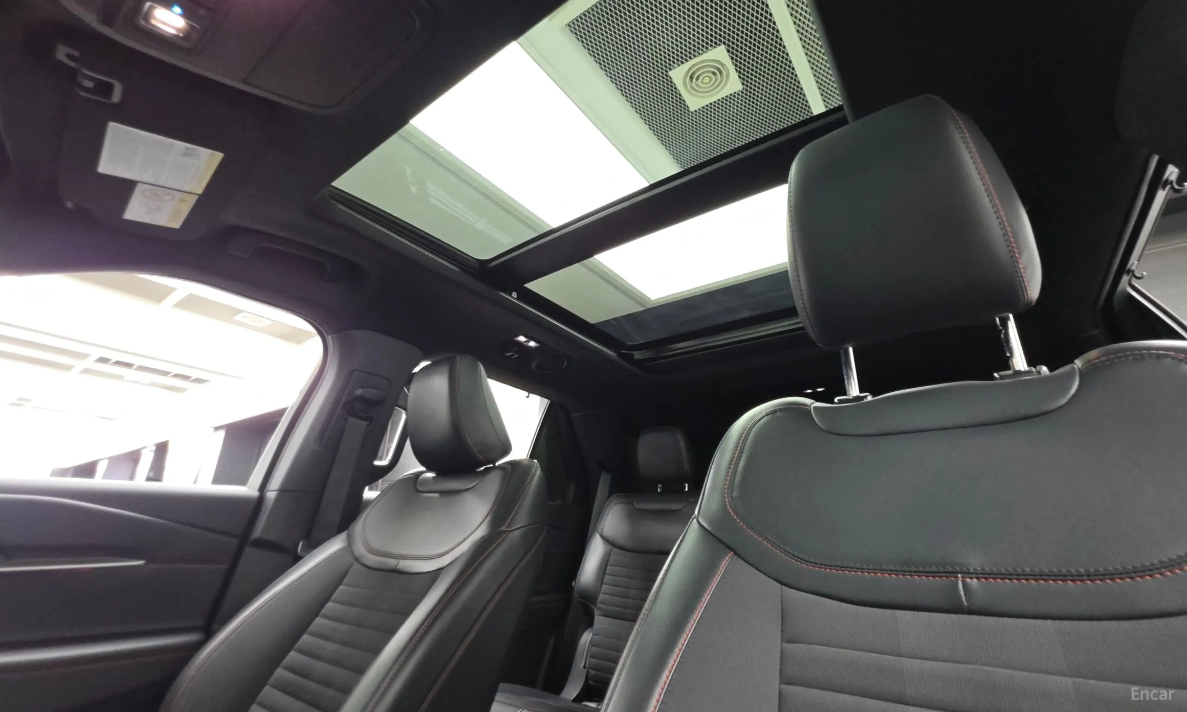 Ford Explorer 6th Generation превью 18