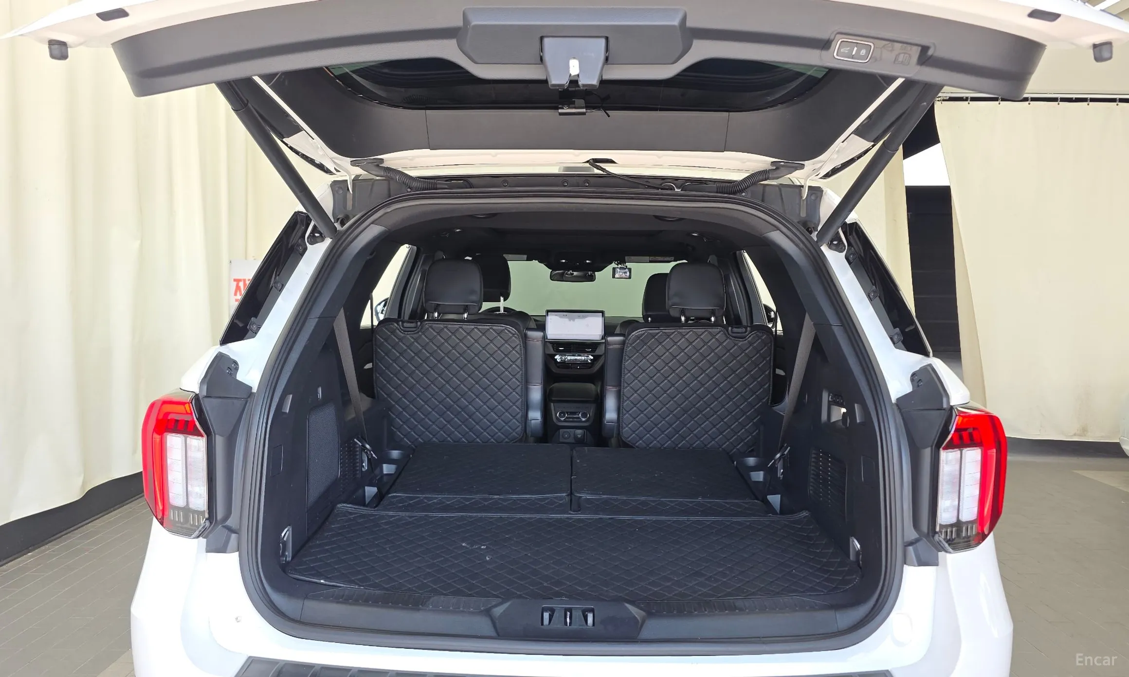Ford Explorer 6th Generation превью 20