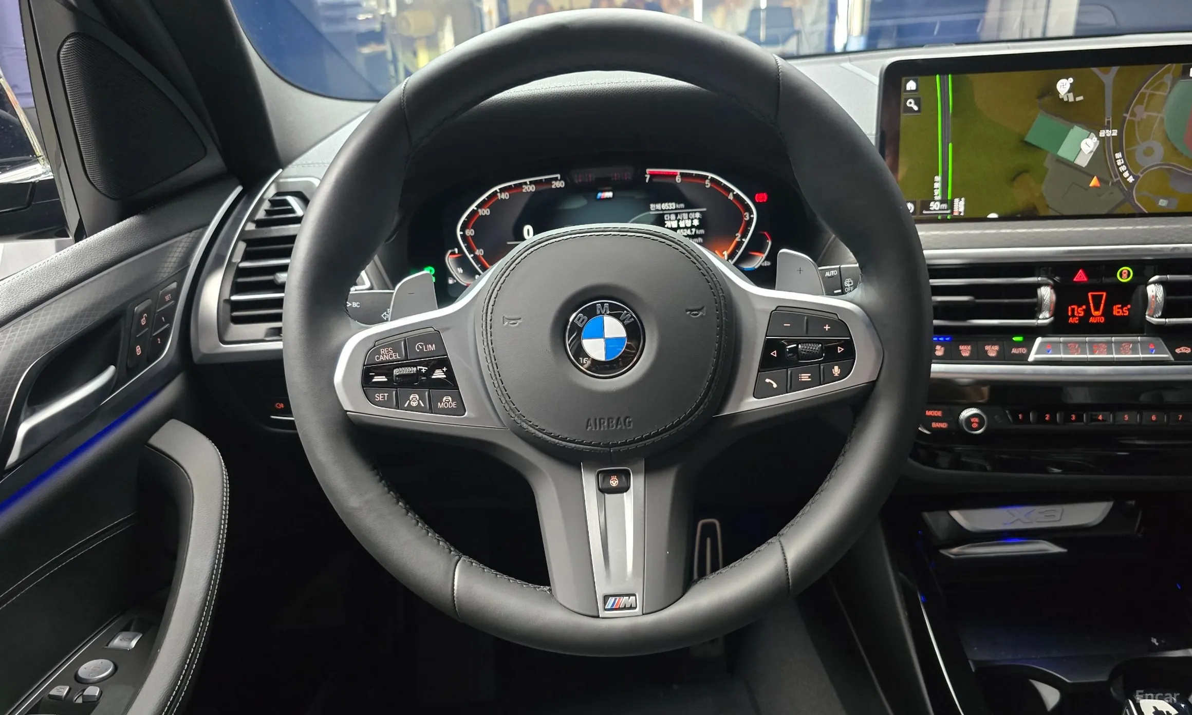 BMW X3 (G01) превью 13