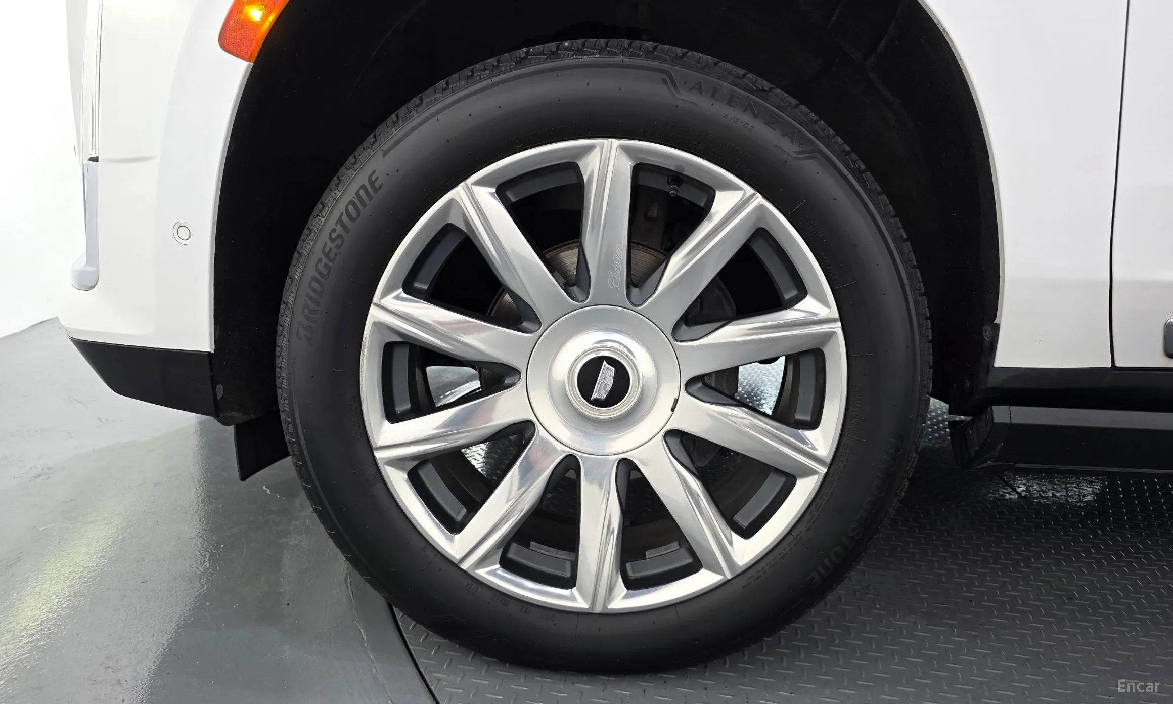Cadillac Escalade 5th Generation превью 5