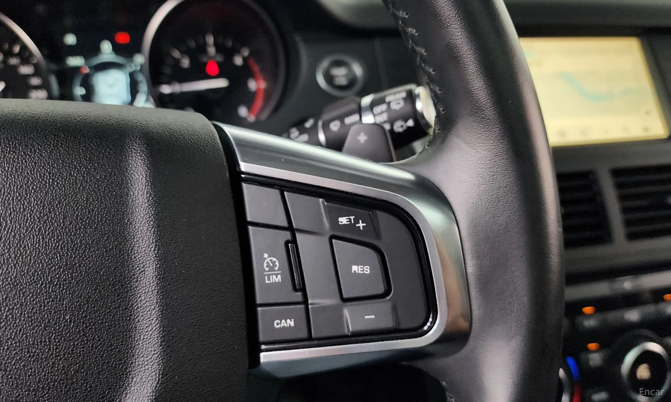 Land Rover Discovery Sports превью 16