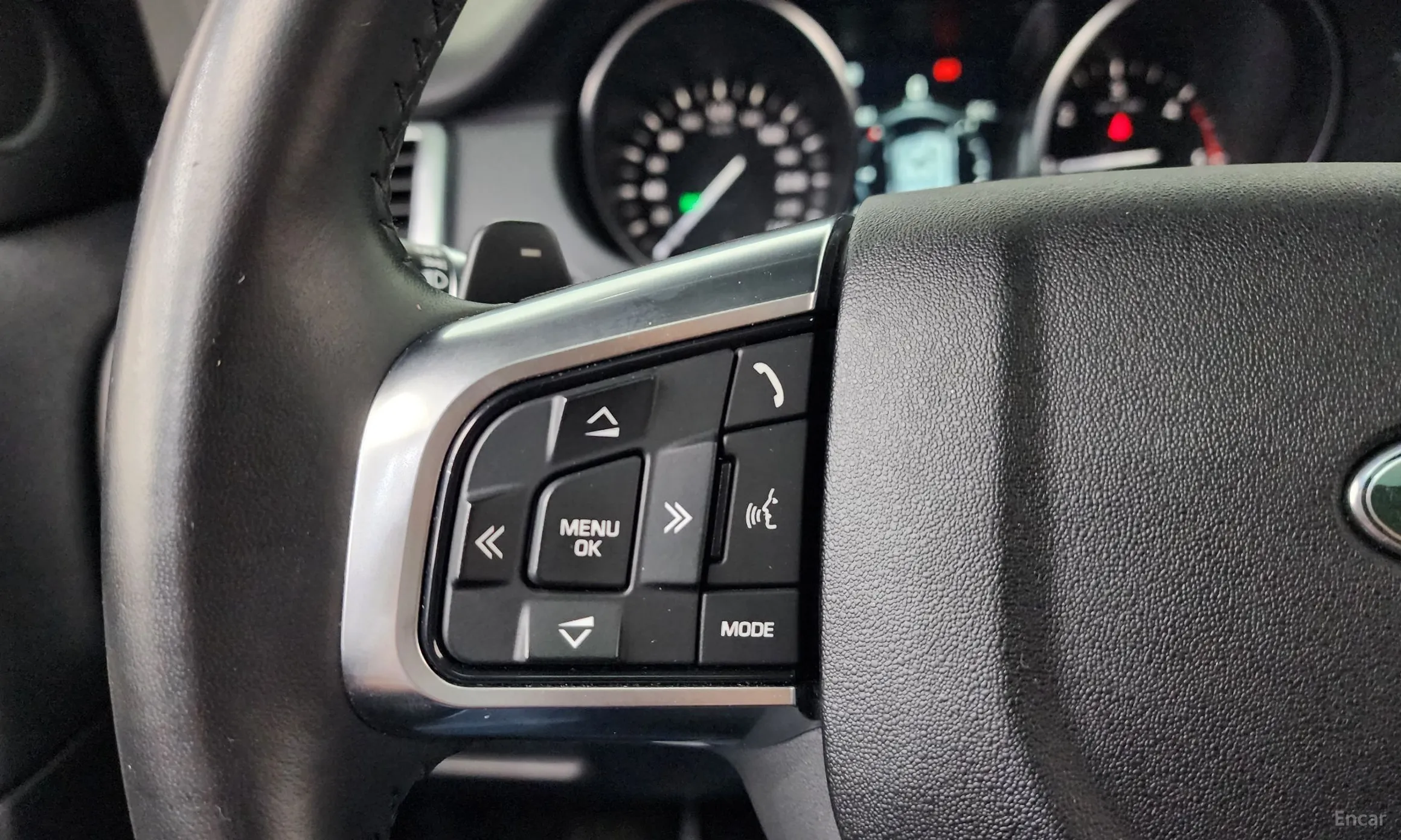 Land Rover Discovery Sports превью 17