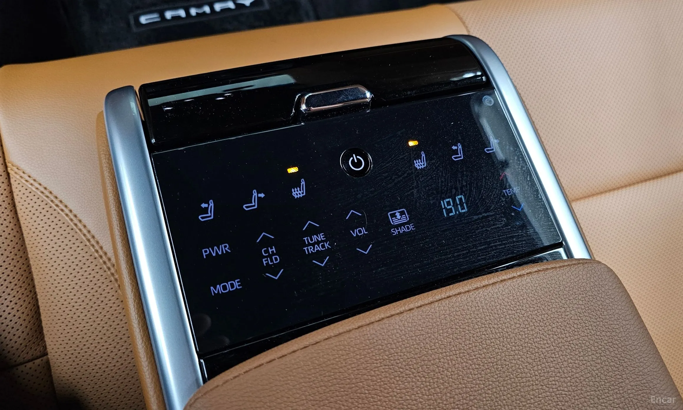 Toyota Camry (XV80) превью 19