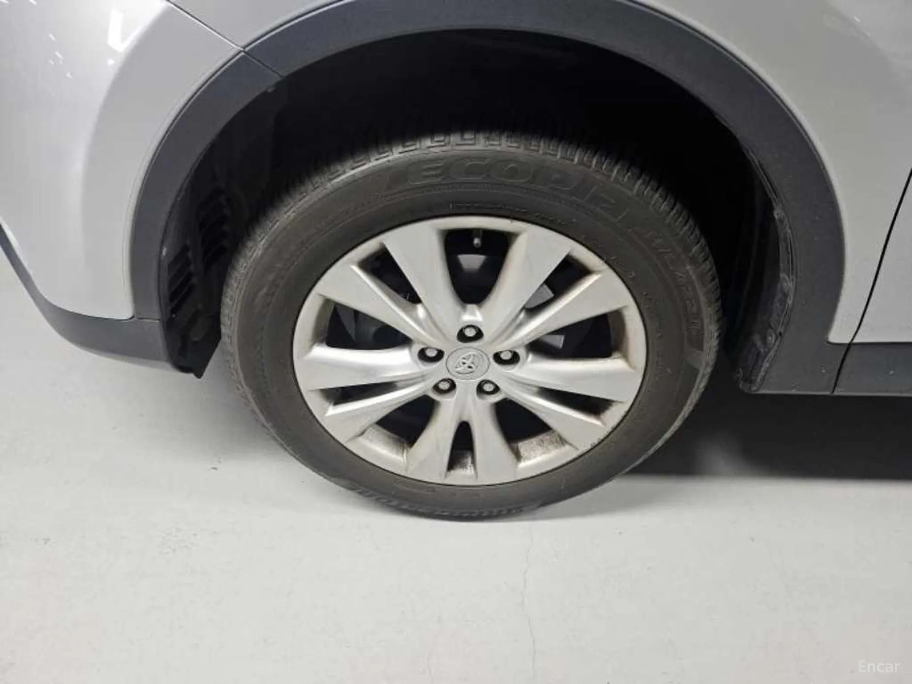 Toyota RAV4 превью 20
