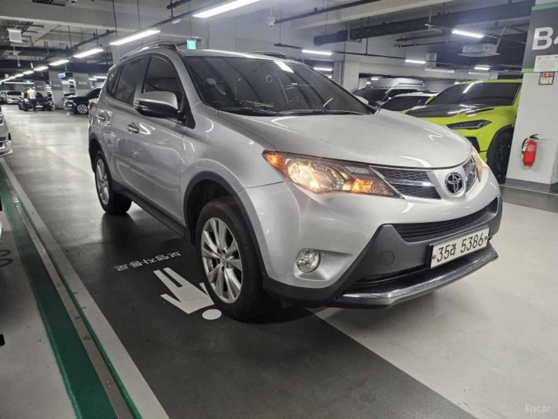 Toyota RAV4 превью 3