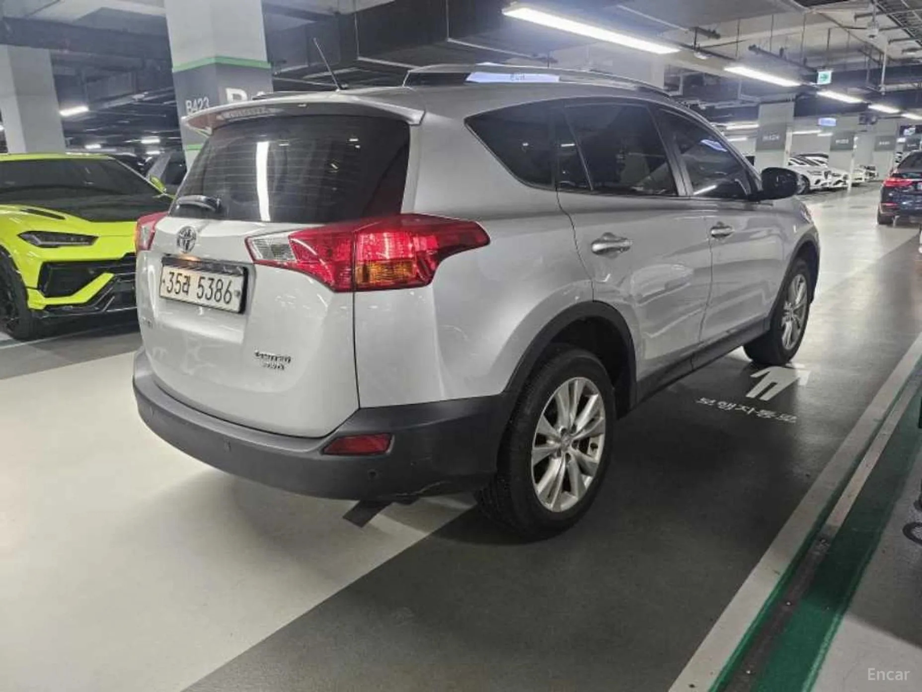 Toyota RAV4 превью 4