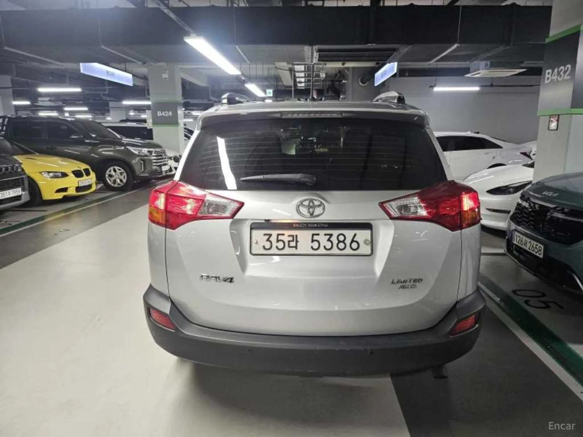 Toyota RAV4 превью 5
