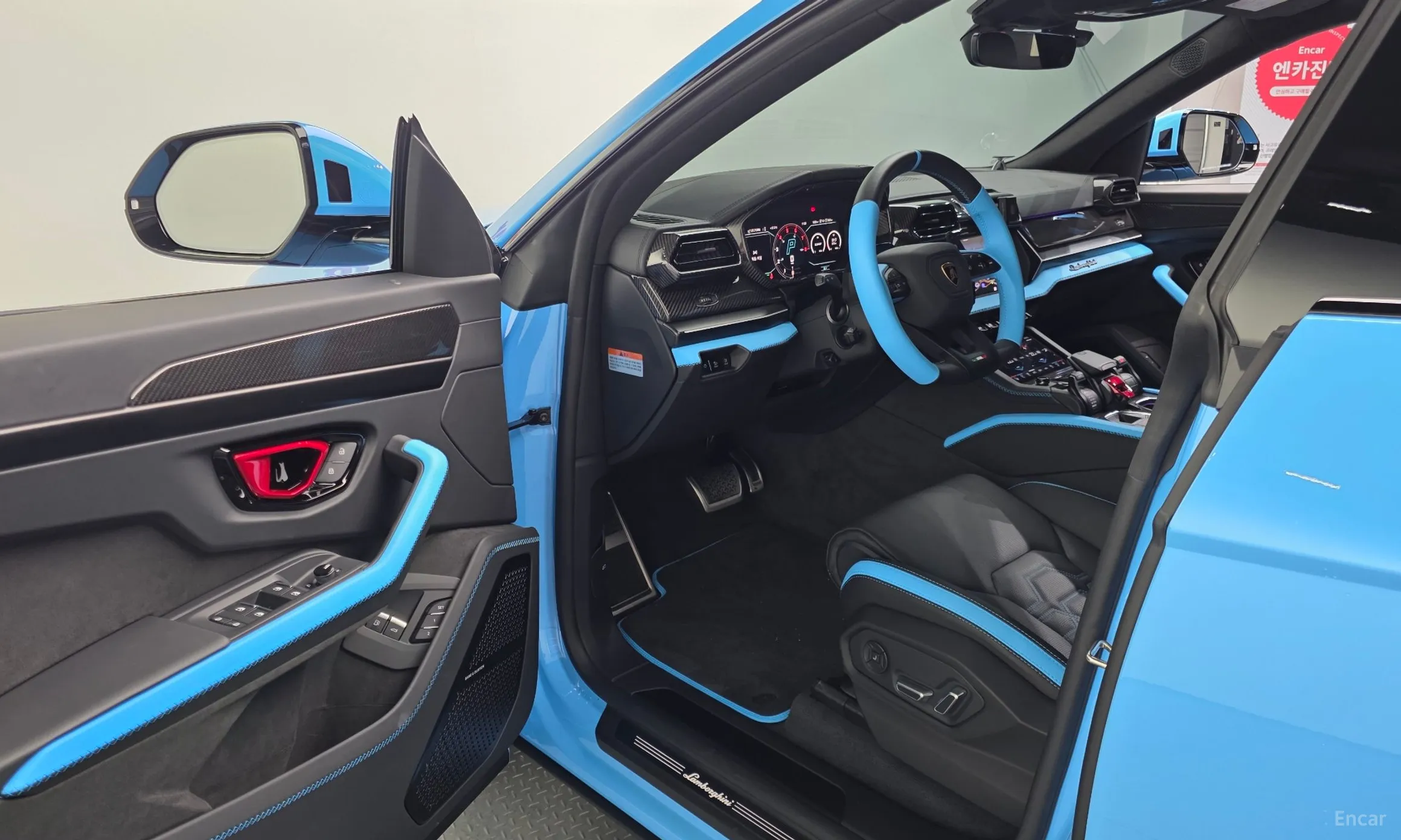 Lamborghini Urus превью 10
