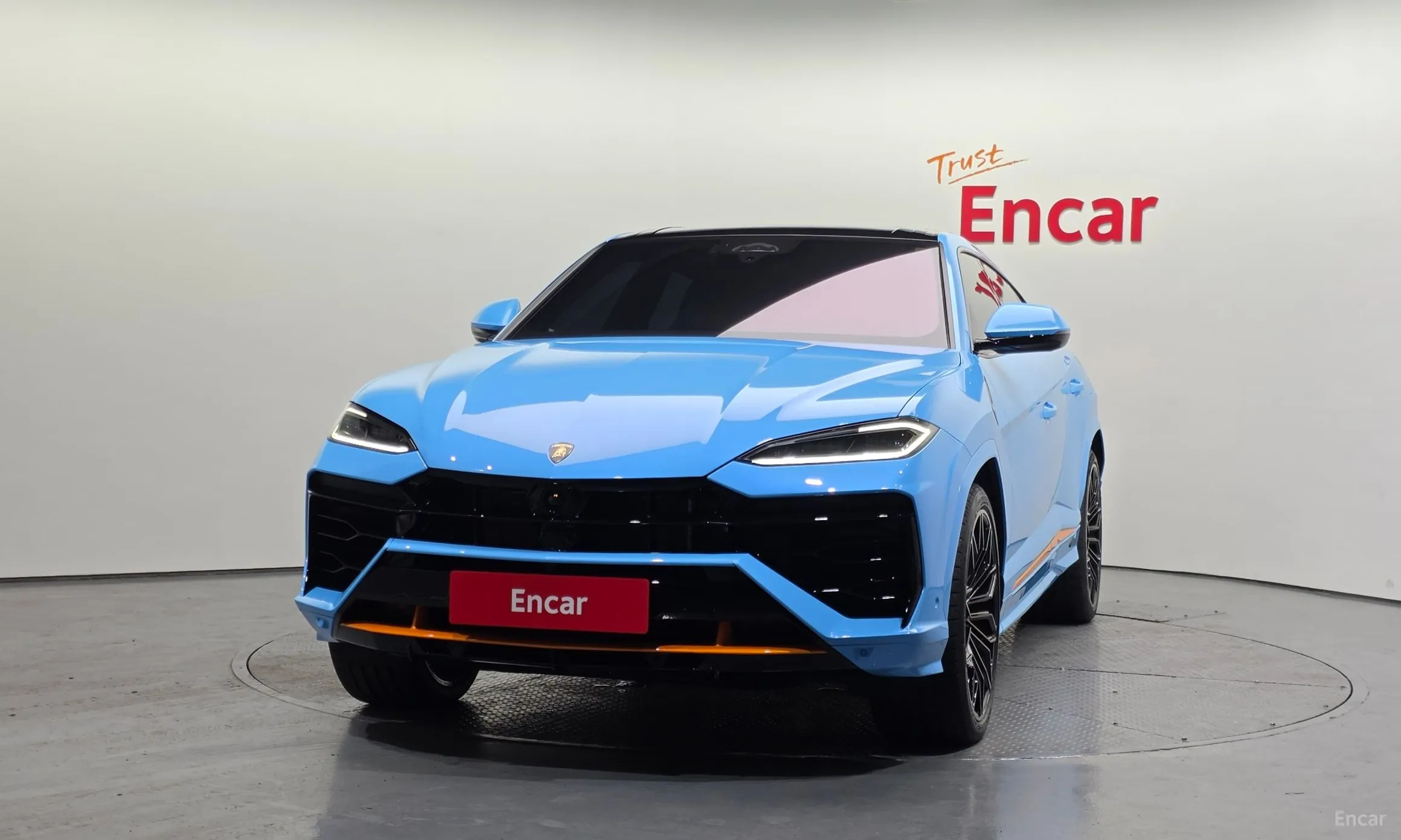 Lamborghini Urus превью 3