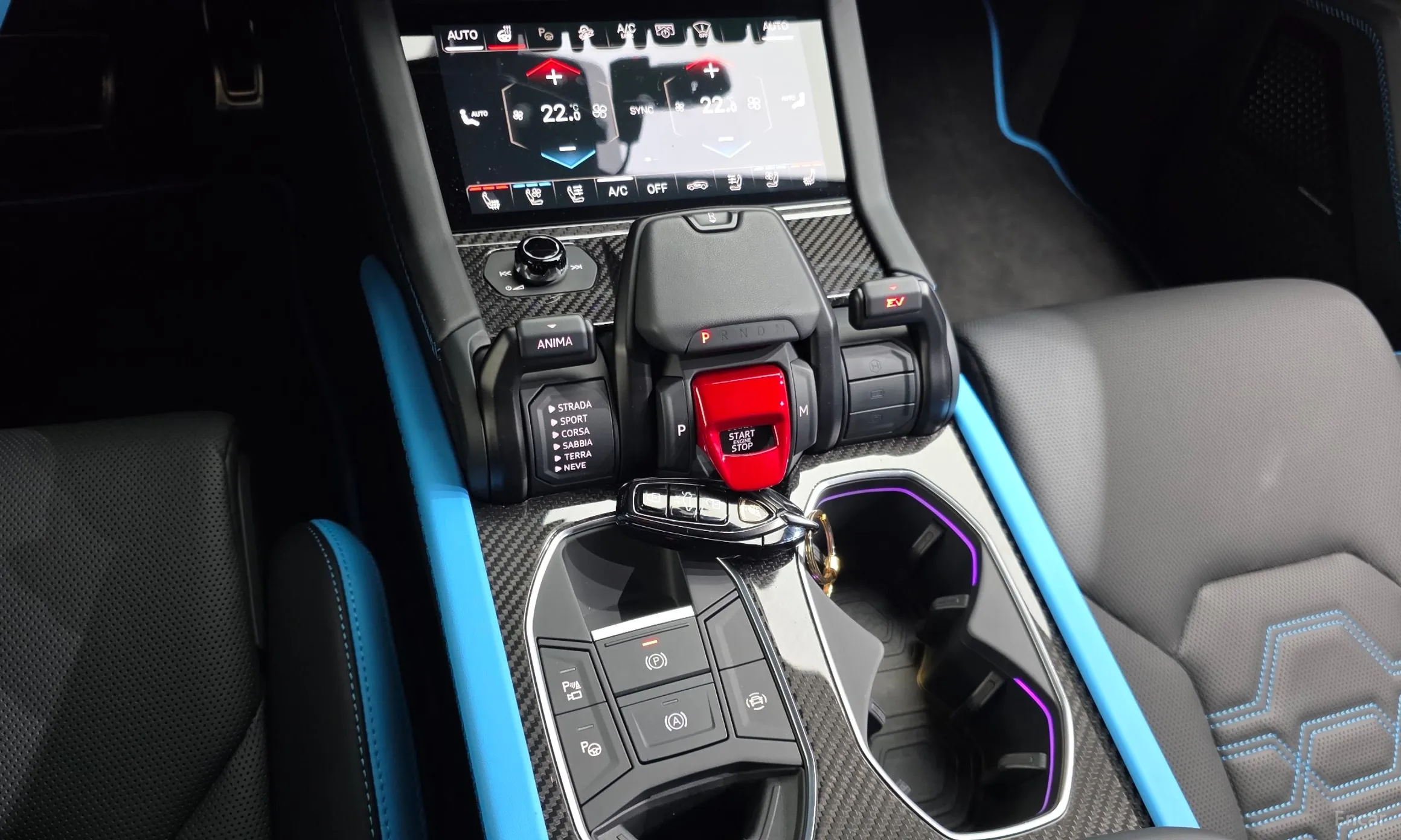 Lamborghini Urus превью 9