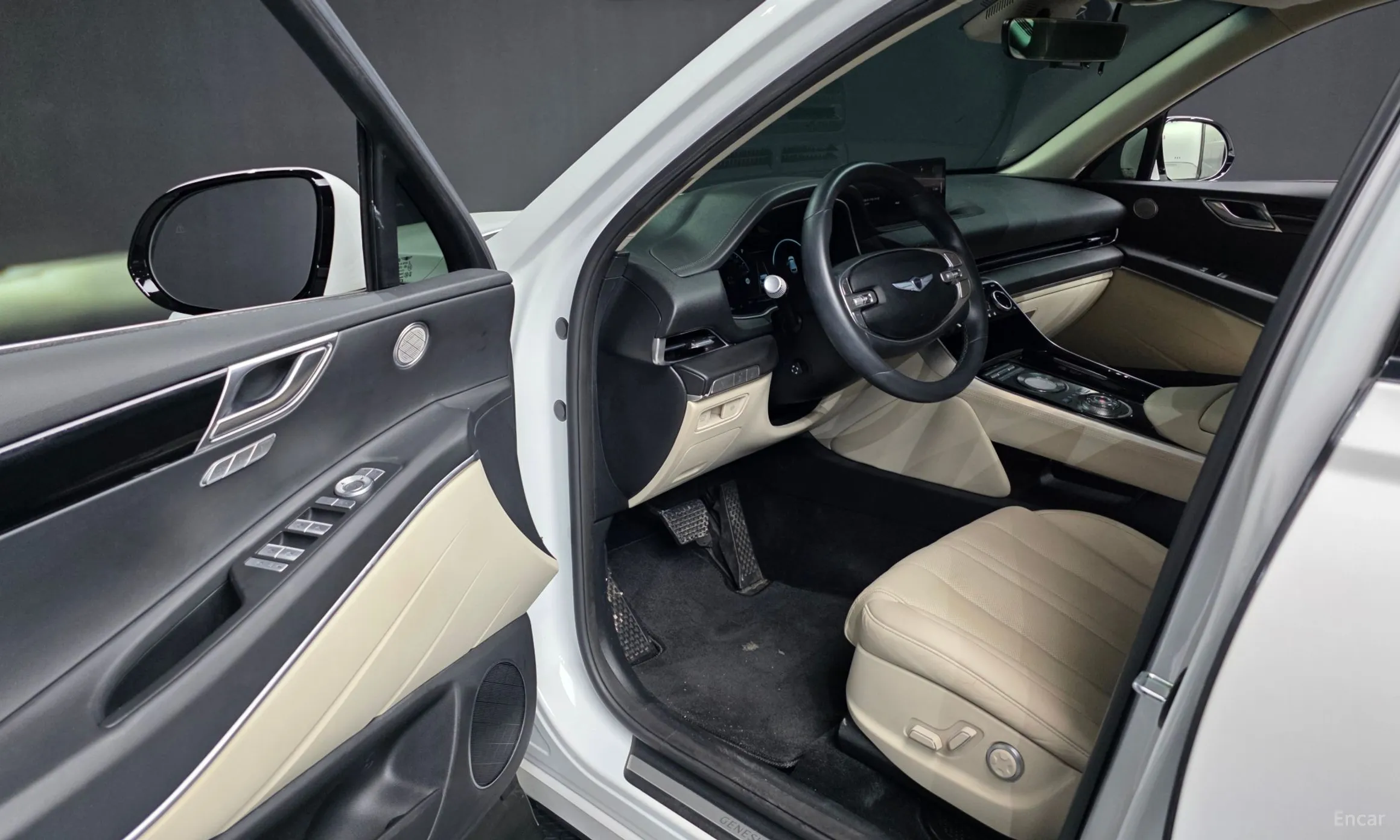 Genesis GV80 превью 10