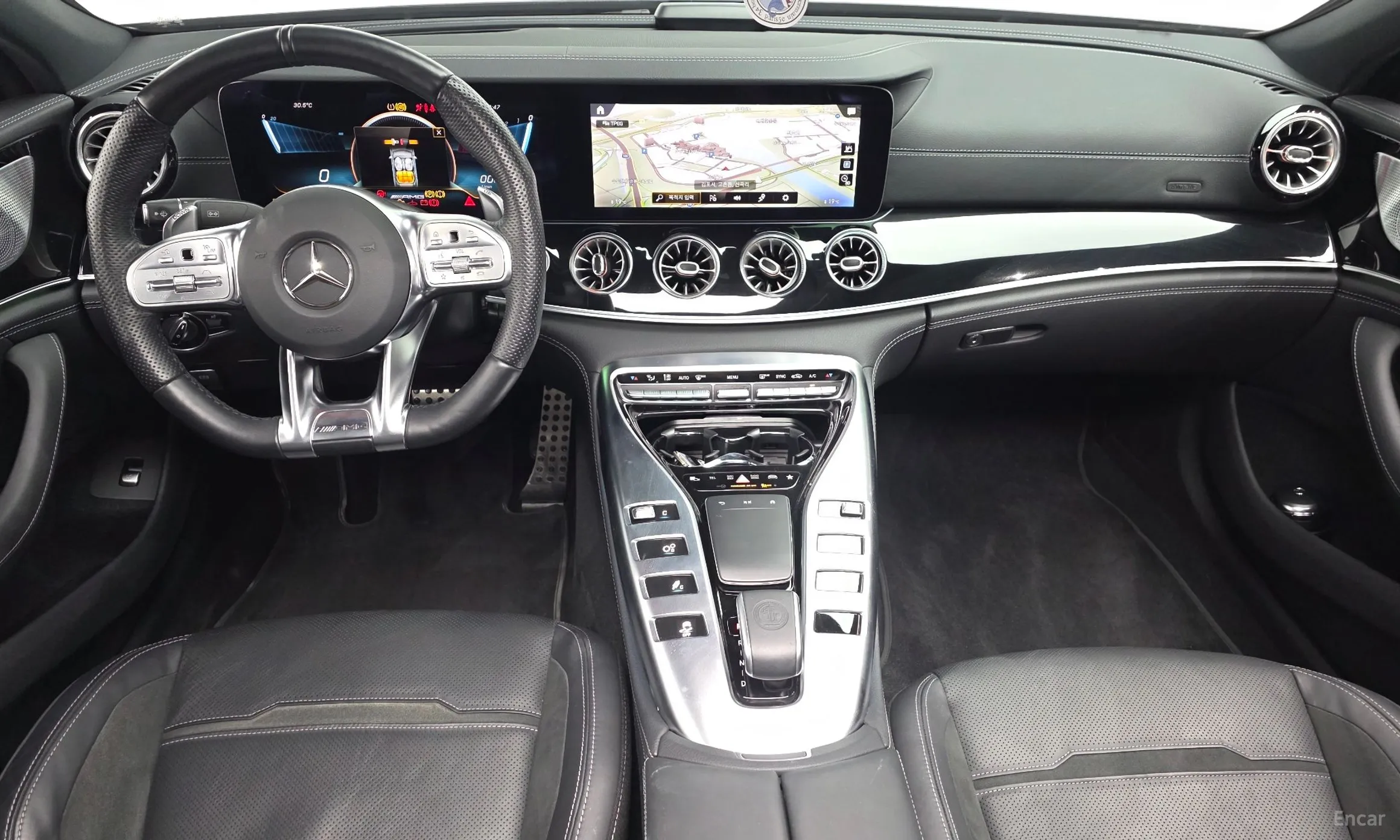 Mercedes Benz AMG GT превью 7