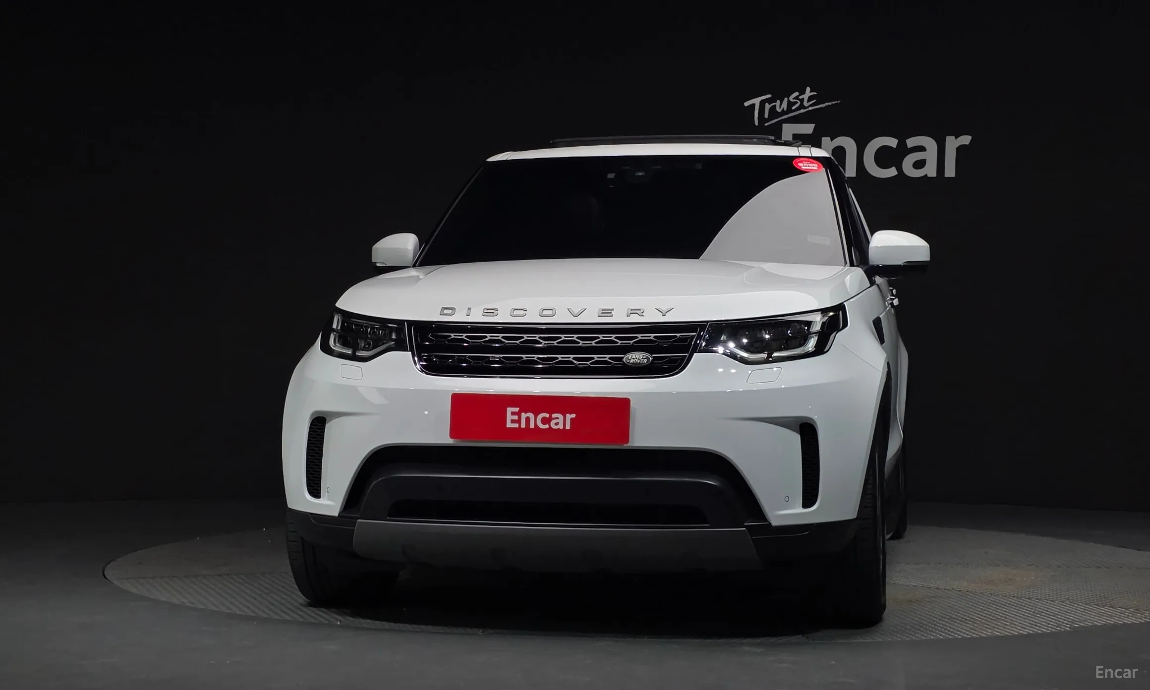 Land Rover Discovery 5 превью 3
