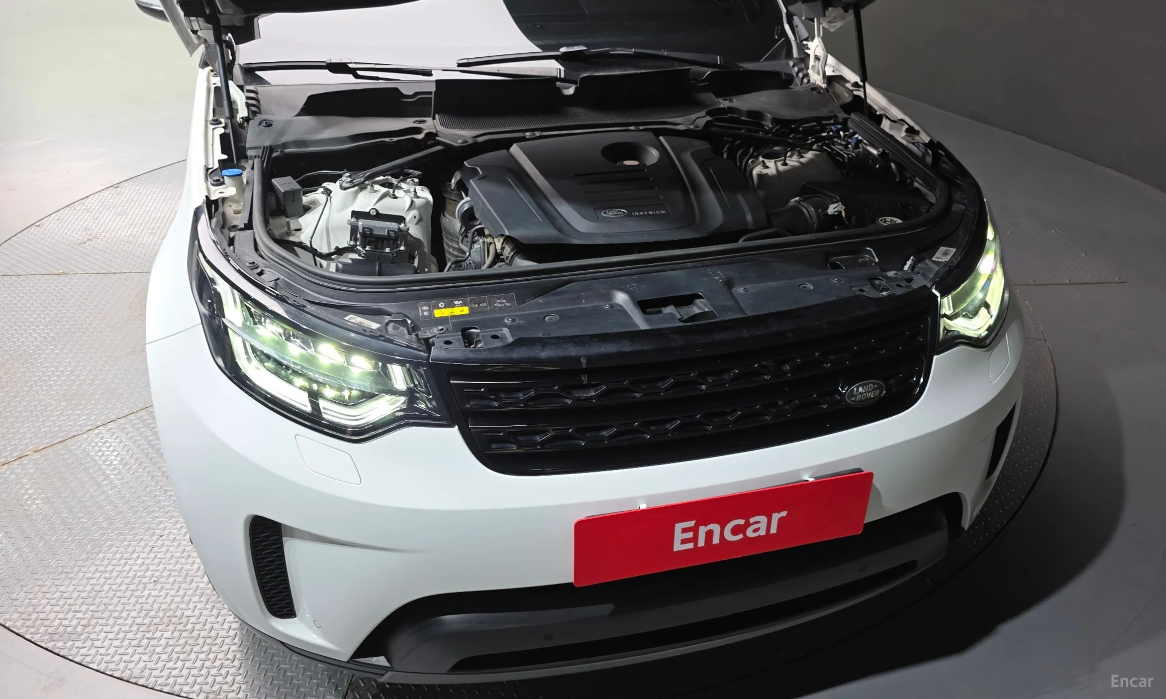 Land Rover Discovery 5 превью 6