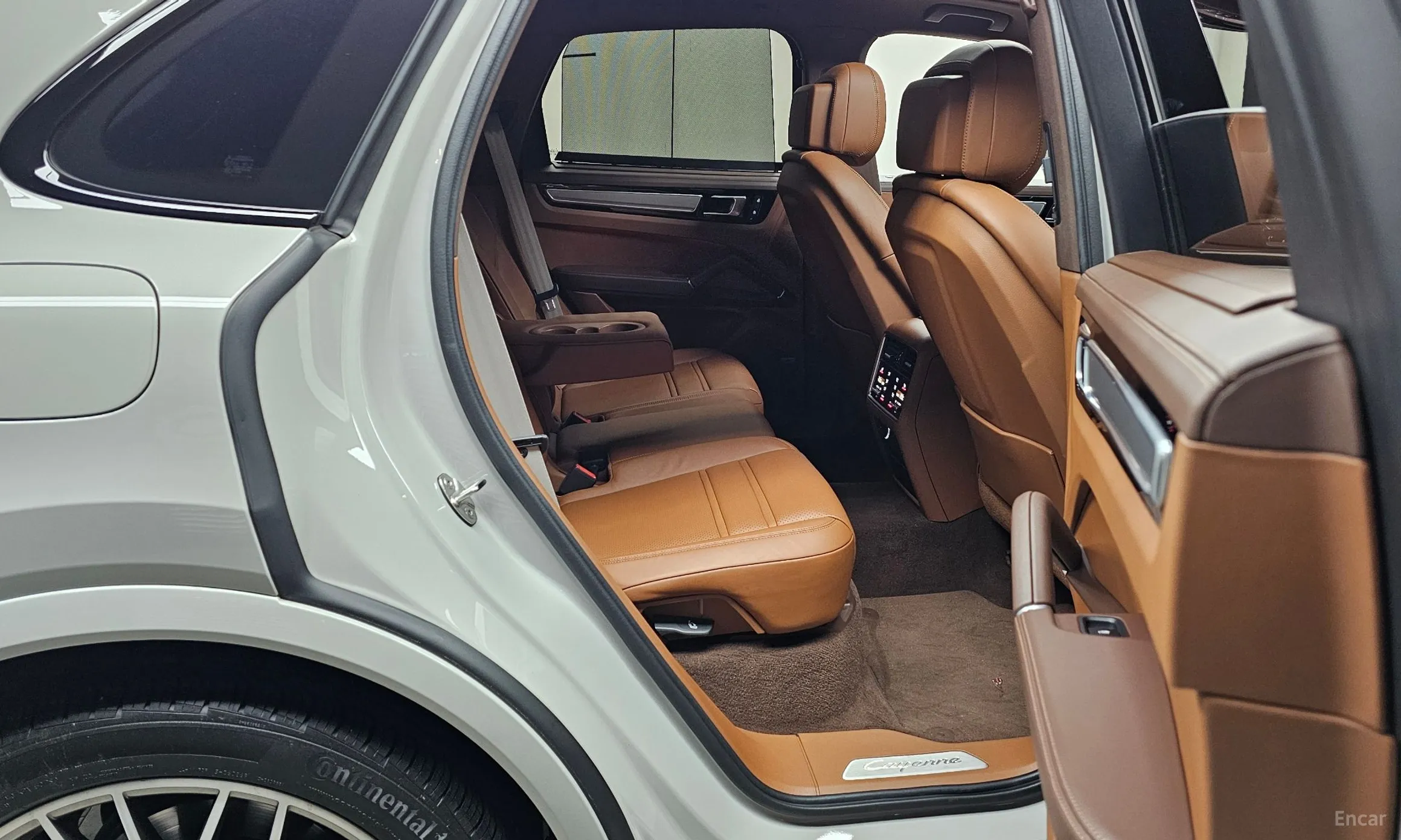 Porsche Cayenne (PO536) превью 11