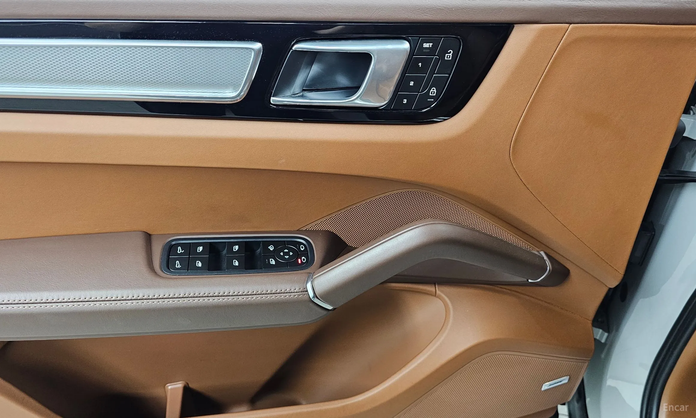 Porsche Cayenne (PO536) превью 19