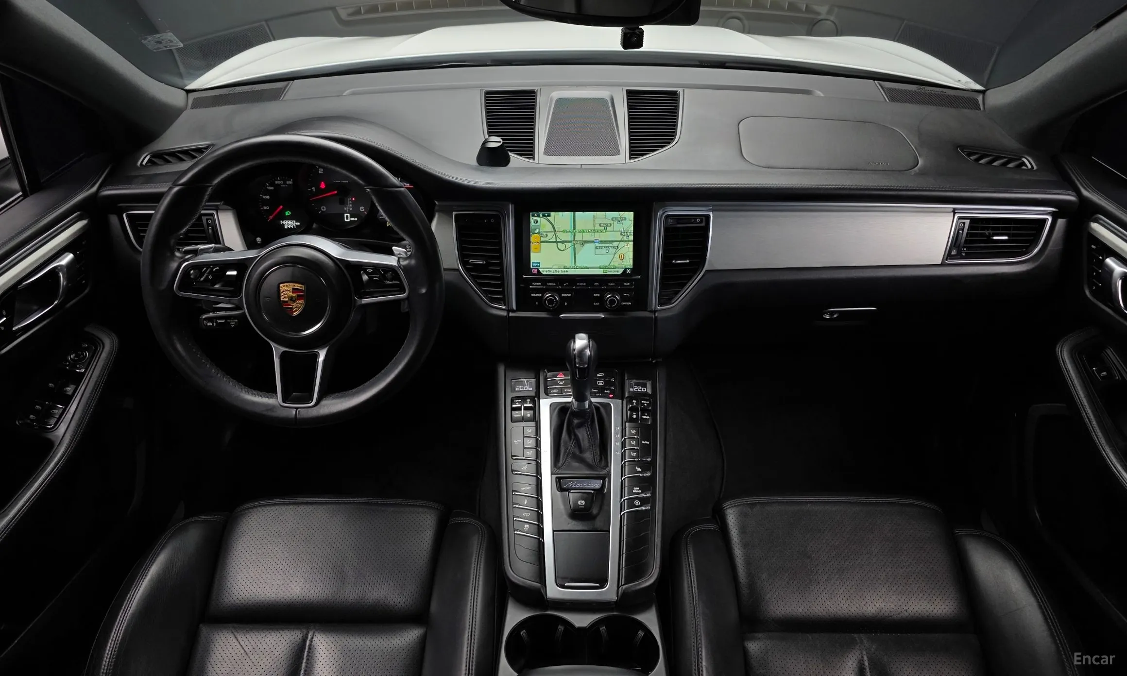 Porsche Macan превью 7