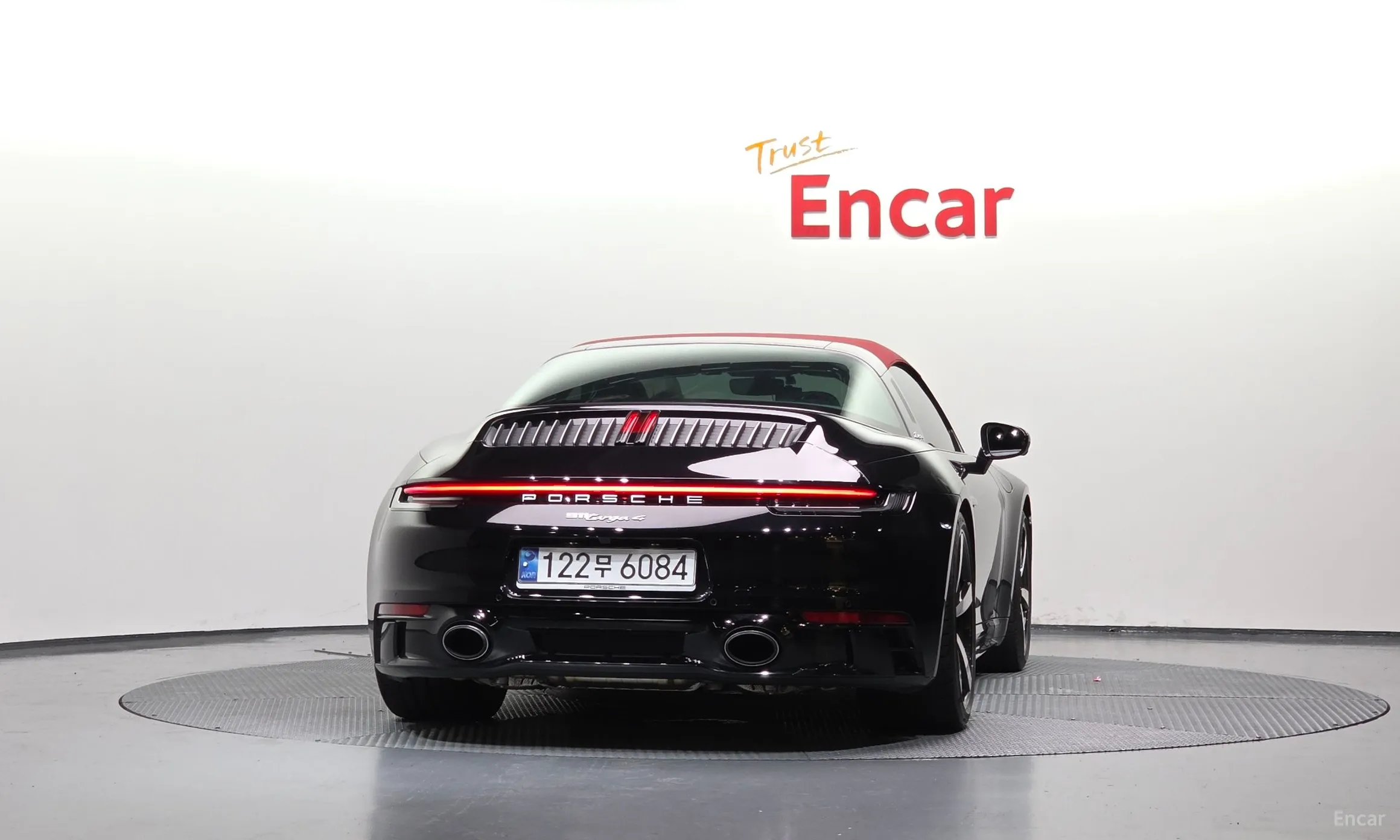 Porsche 911 (992) превью 4
