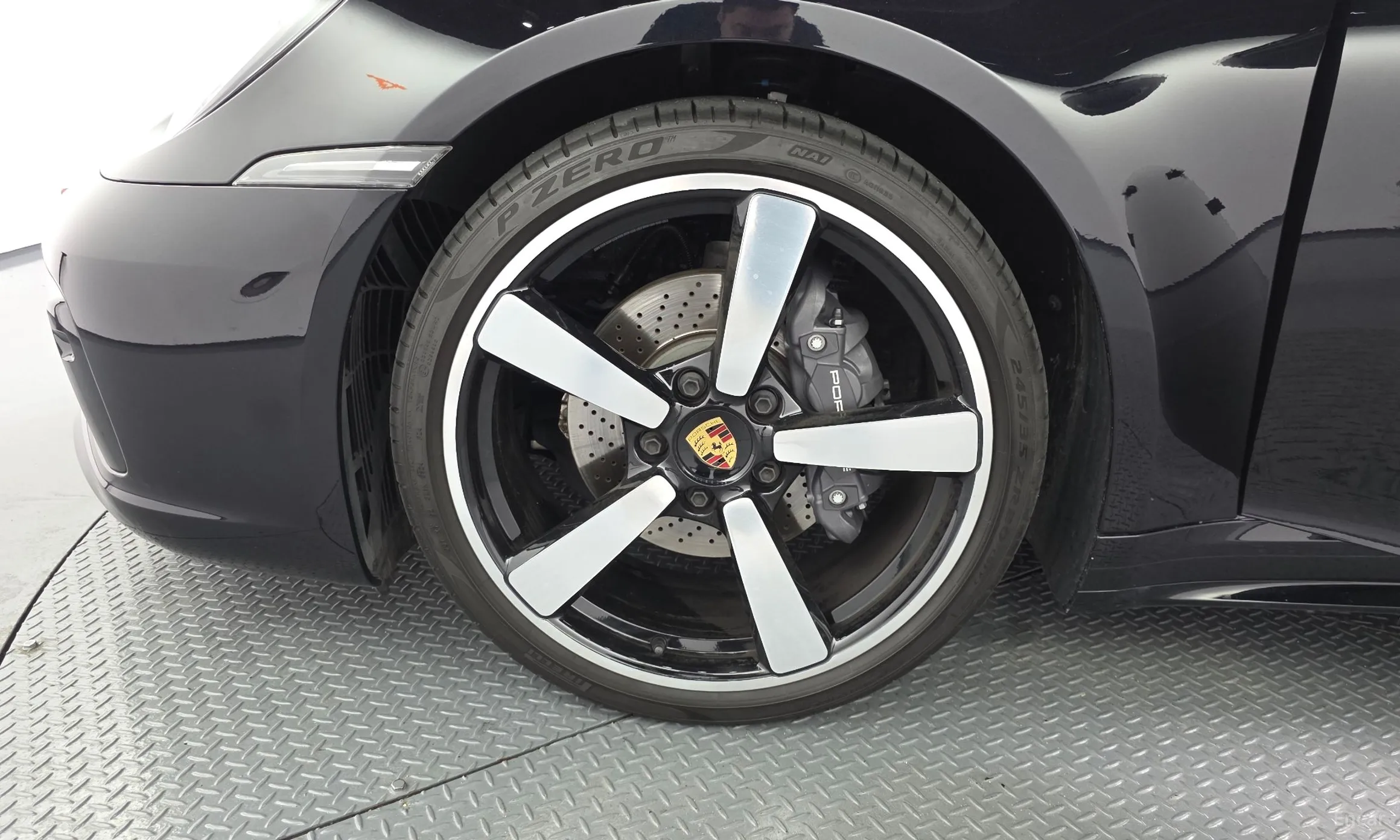Porsche 911 (992) превью 5