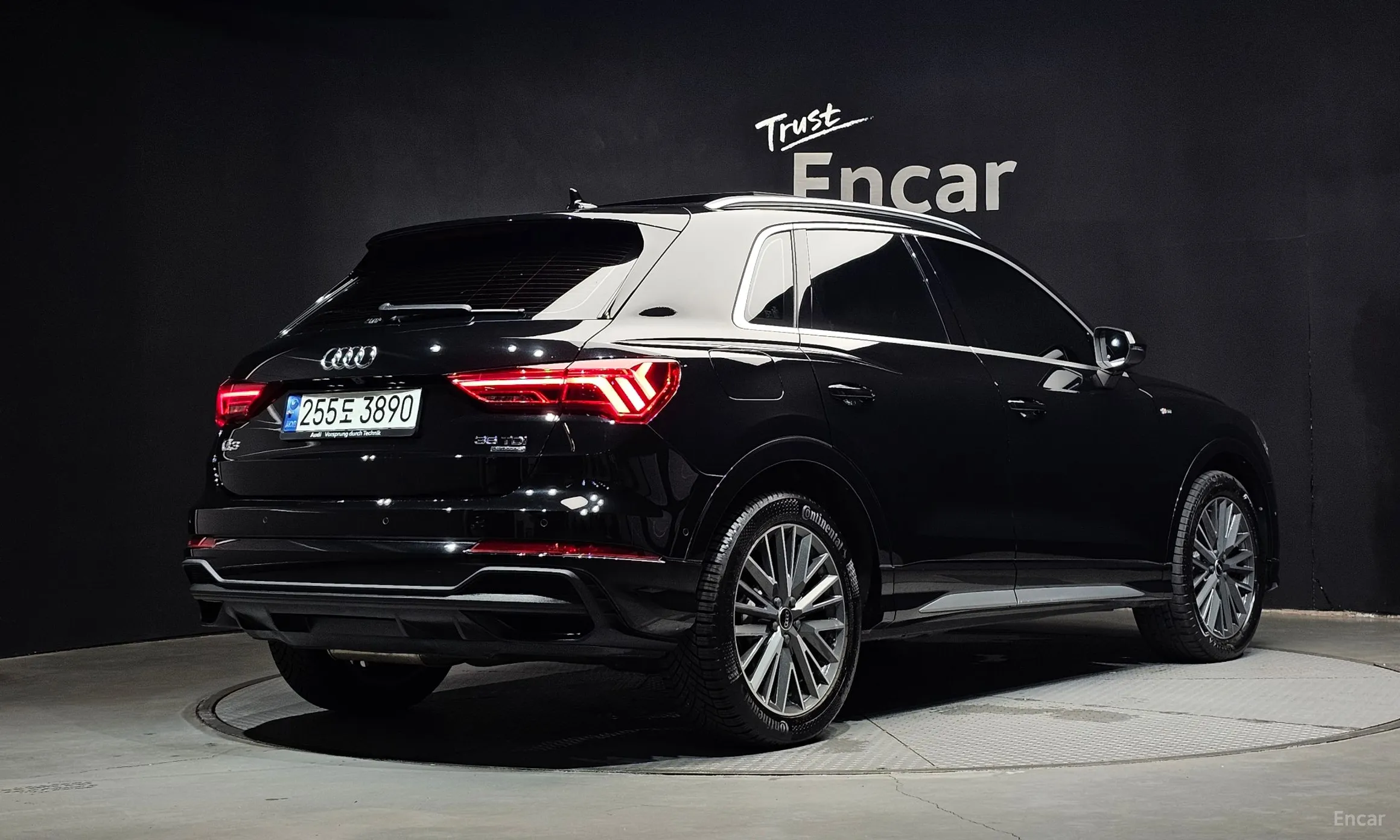Audi Q3 (F3)
