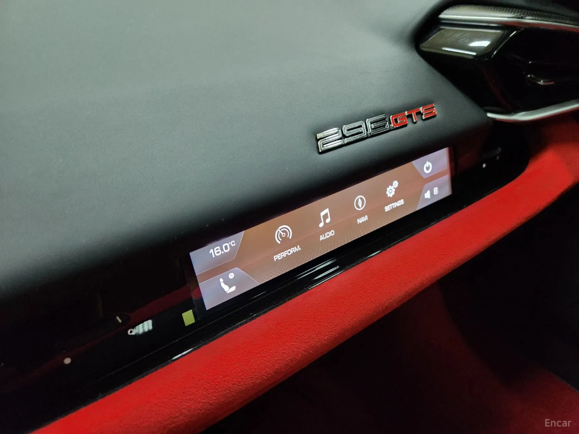 Ferrari 296 GTS превью 14