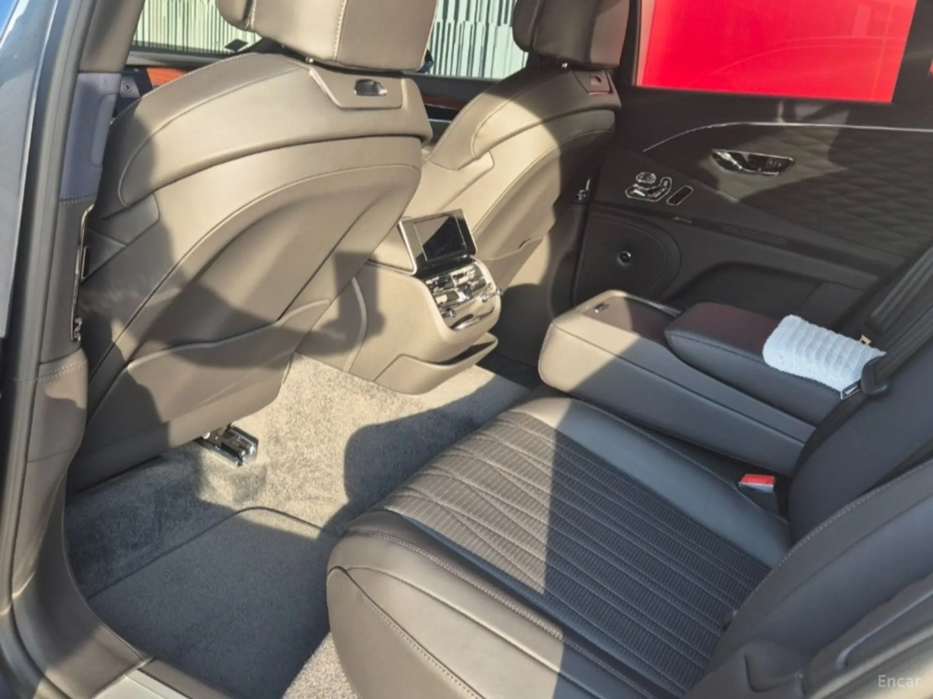 Bentley Flying Spur 3rd Generation превью 10