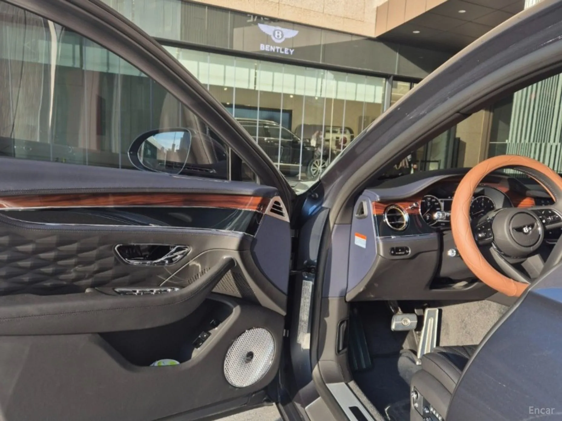 Bentley Flying Spur 3rd Generation превью 13