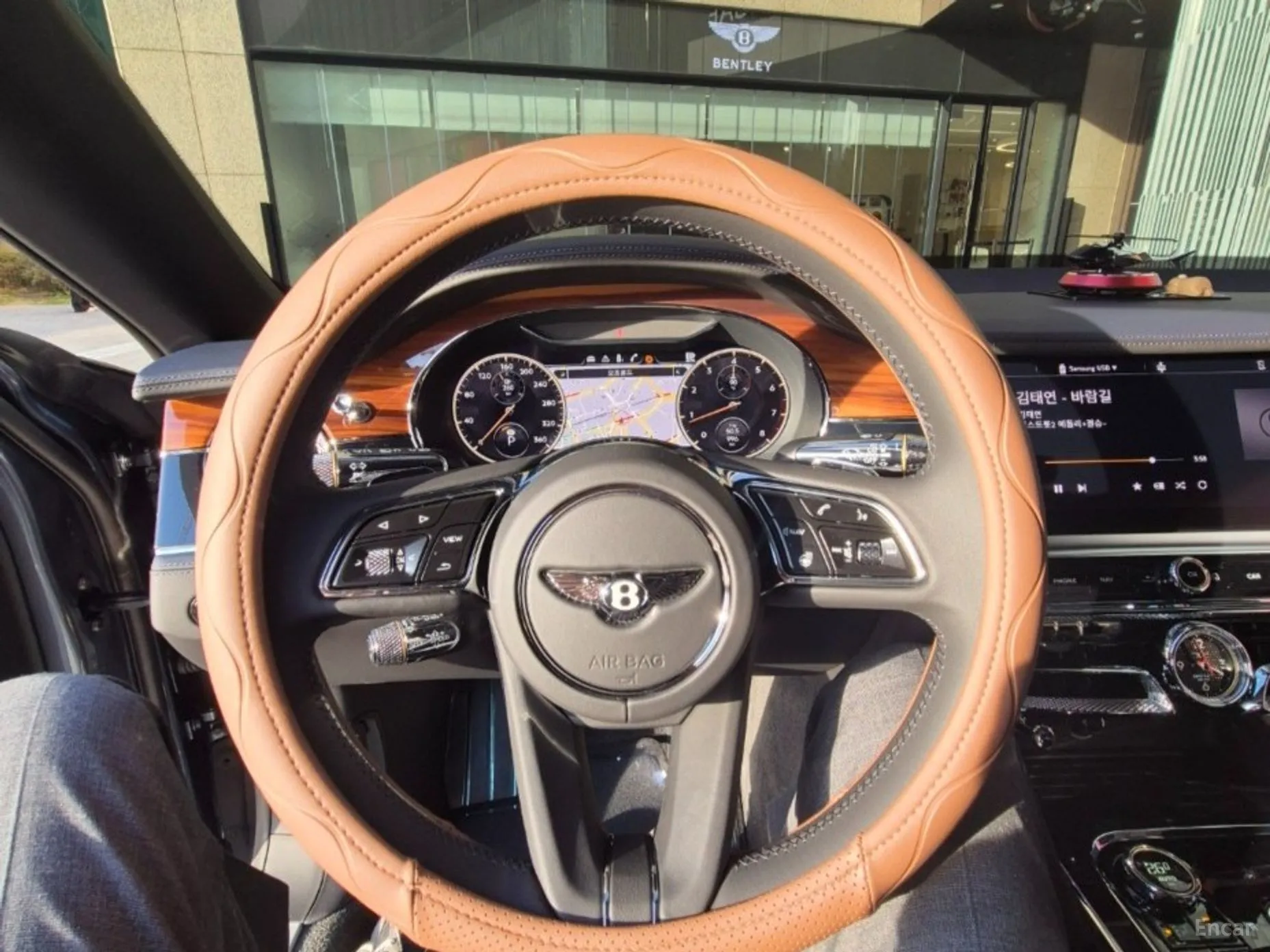 Bentley Flying Spur 3rd Generation превью 14